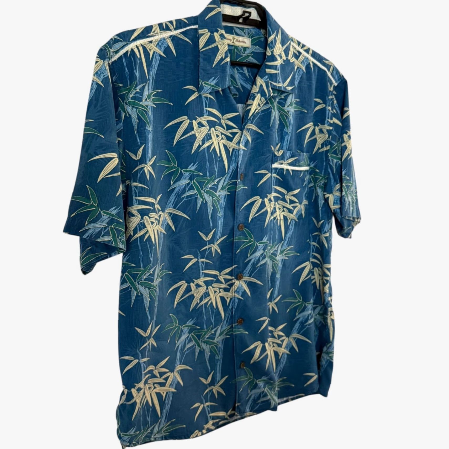Tommy Bahama Tommy Bahama Camp Shirt Silk Bamboo Print Blue Large Mens Button-Up Hawaiian Short Sleeve Size US L / EU 52-54 / 3 - 3 Thumbnail