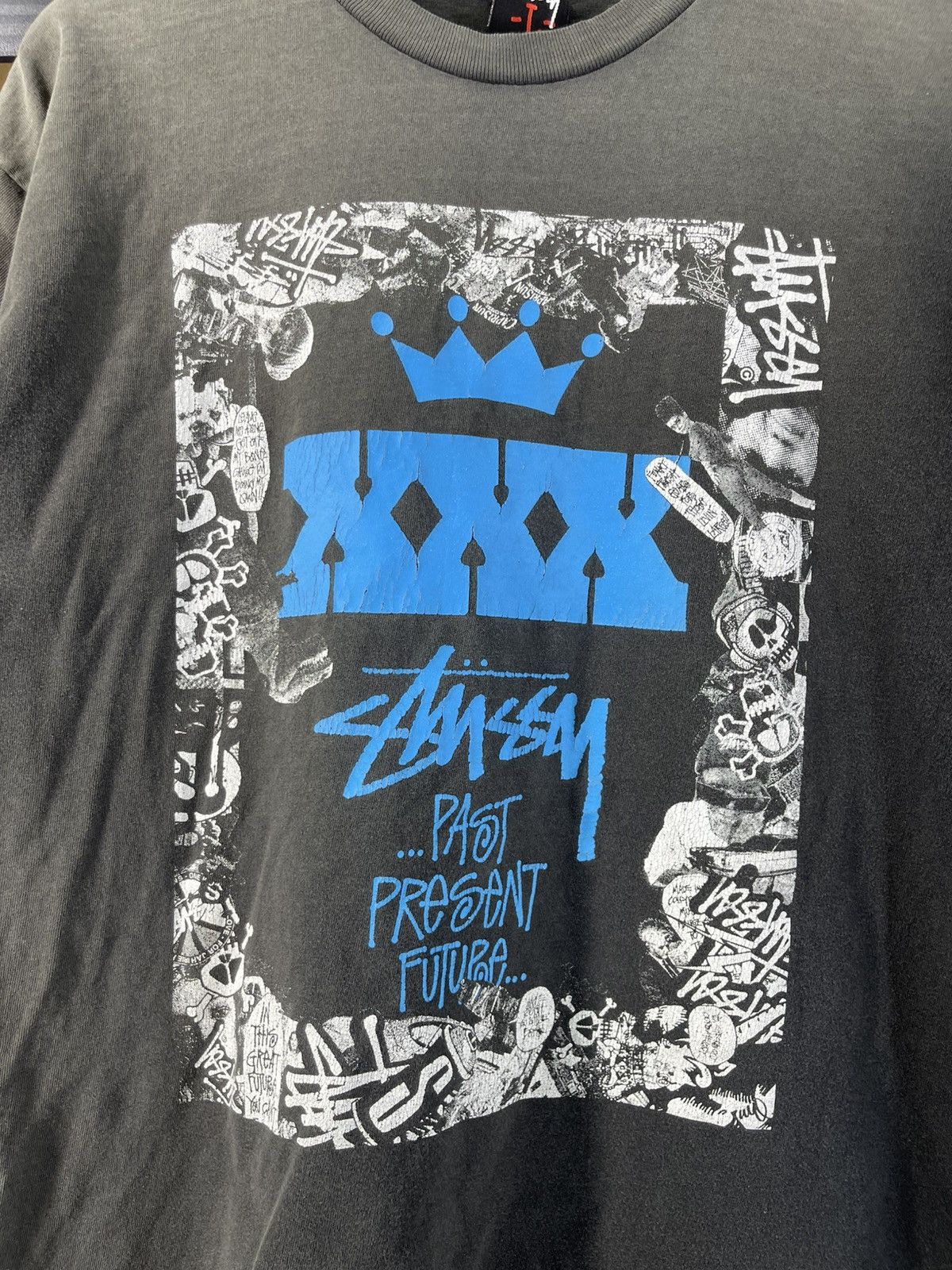 Stussy Thrashed Vintage Stüssy "XXX" 30th Anniversary T-shirt Size US L / EU 52-54 / 3 - 6 Thumbnail