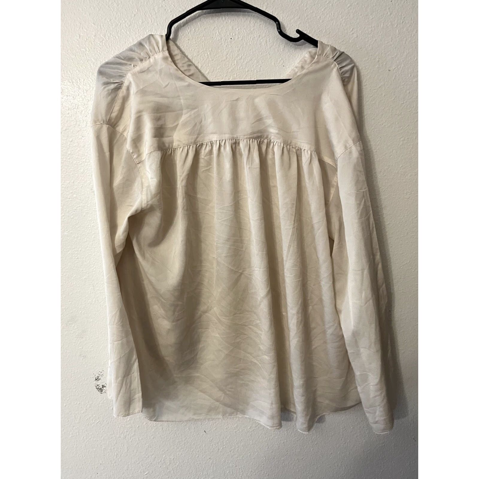 H&M VINTAGE H&M Blouse Shirt Womens Long Sleeve V-Neck Ivory Size 4 Adult Womens 1990s Cream Down? Size S / US 4 / IT 40 - 2 Thumbnail