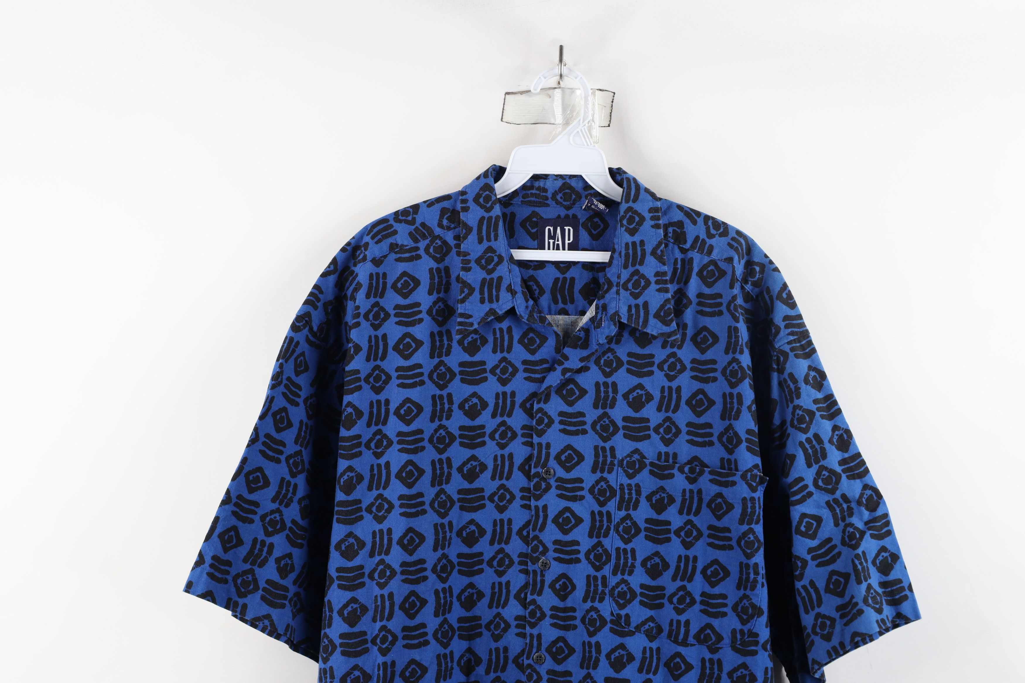 Gap × Vintage Vintage 90s Gap Geometric Collar Short Sleeve Button Shirt Size US XL / EU 56 / 4 - 2 Thumbnail