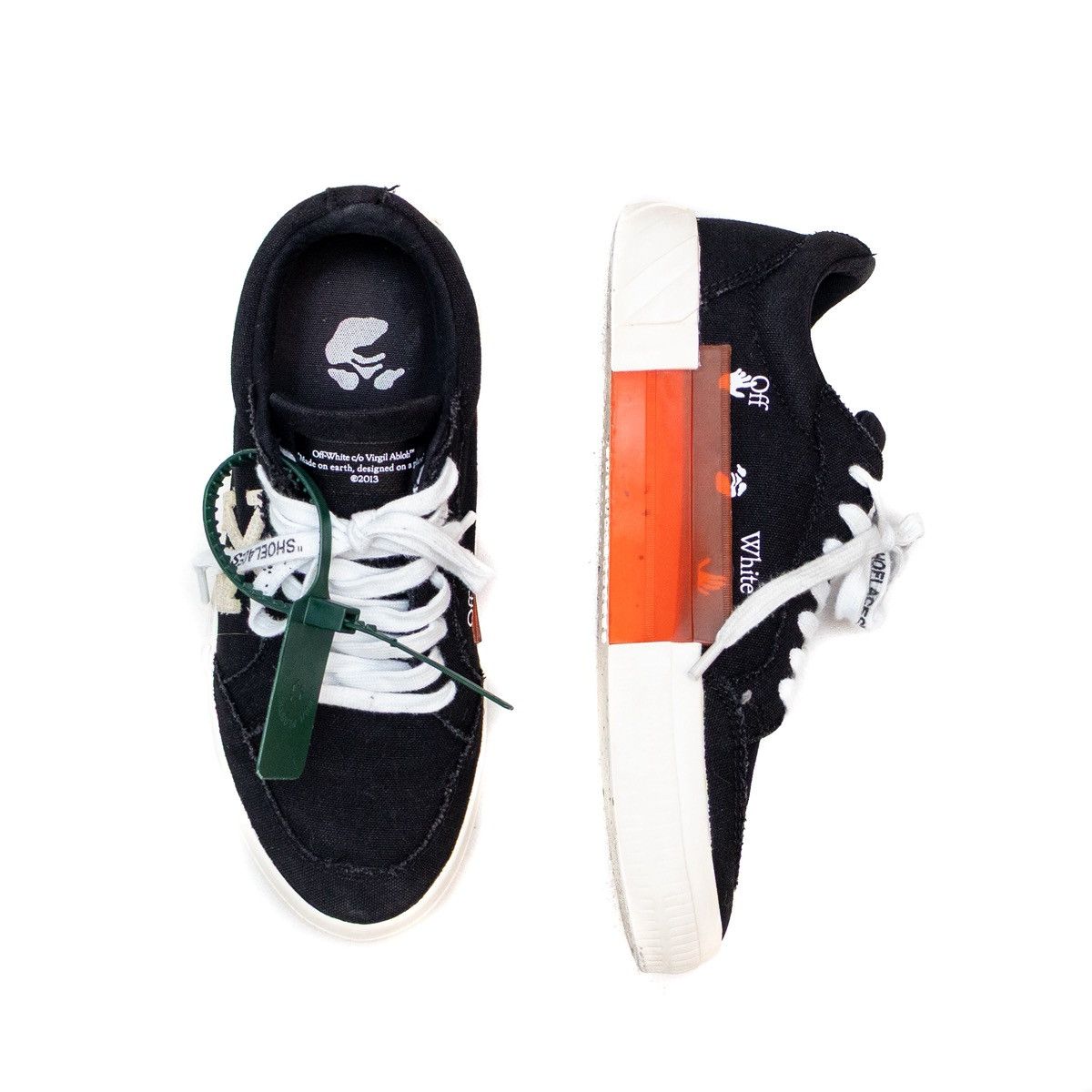Off-White × Virgil Abloh Off-White Womens Vulcanized Low Top Sneakers BlackWhite US 8 Size US 8 / IT 38 - 1 Thumbnail