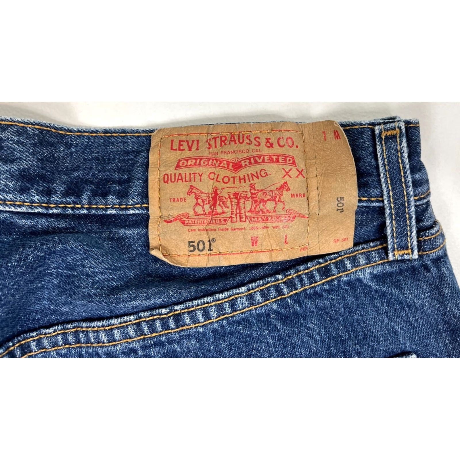 Levi's VINTAGE Levi's 501 Jeans Men Medium Wash 33x30 90s Solid Blue 5-Pocket Denim Straight Size US 33 - 6 Thumbnail