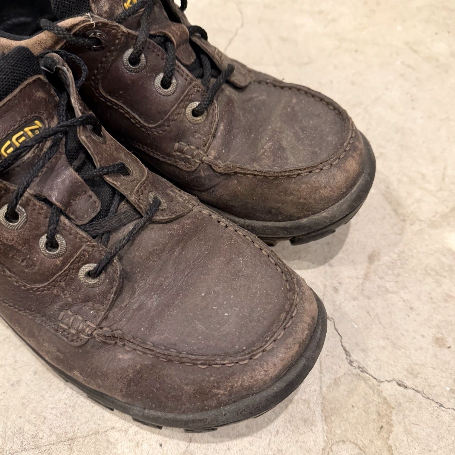 KEEN KEEN Anchor Park Shoes Mens 9 Low Top Casual Hiking Brown Leather Gorpcore Leather Upper Waterproof Loafer Casual Shoe Mens Brown Anchor Park Shoes Size US M / EU 48-50 / 2 - 3 Thumbnail