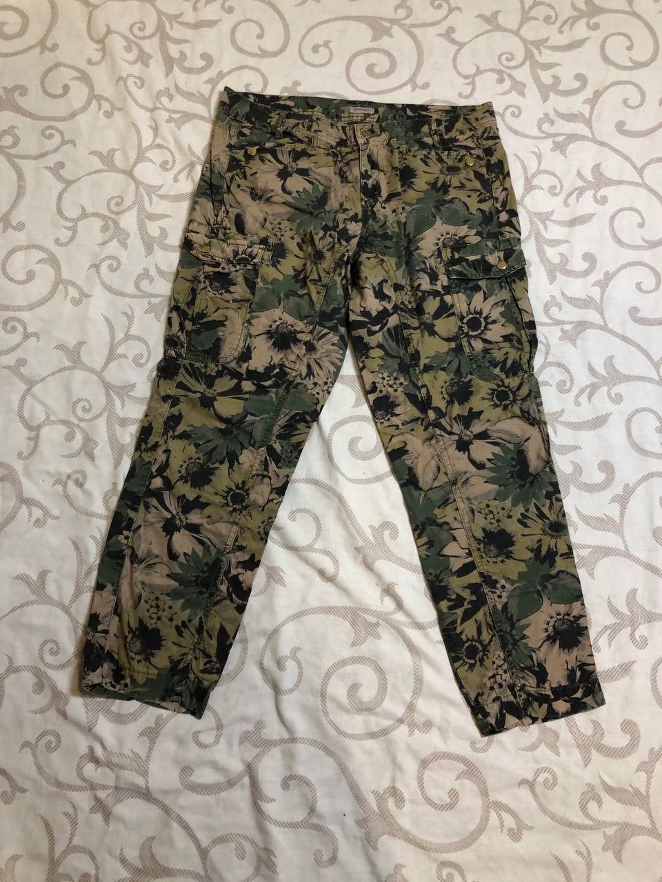 Miss Sixty Miss Sixty Floral Camo Cargo Pants Y2K Archive Size 33" - 1 Thumbnail