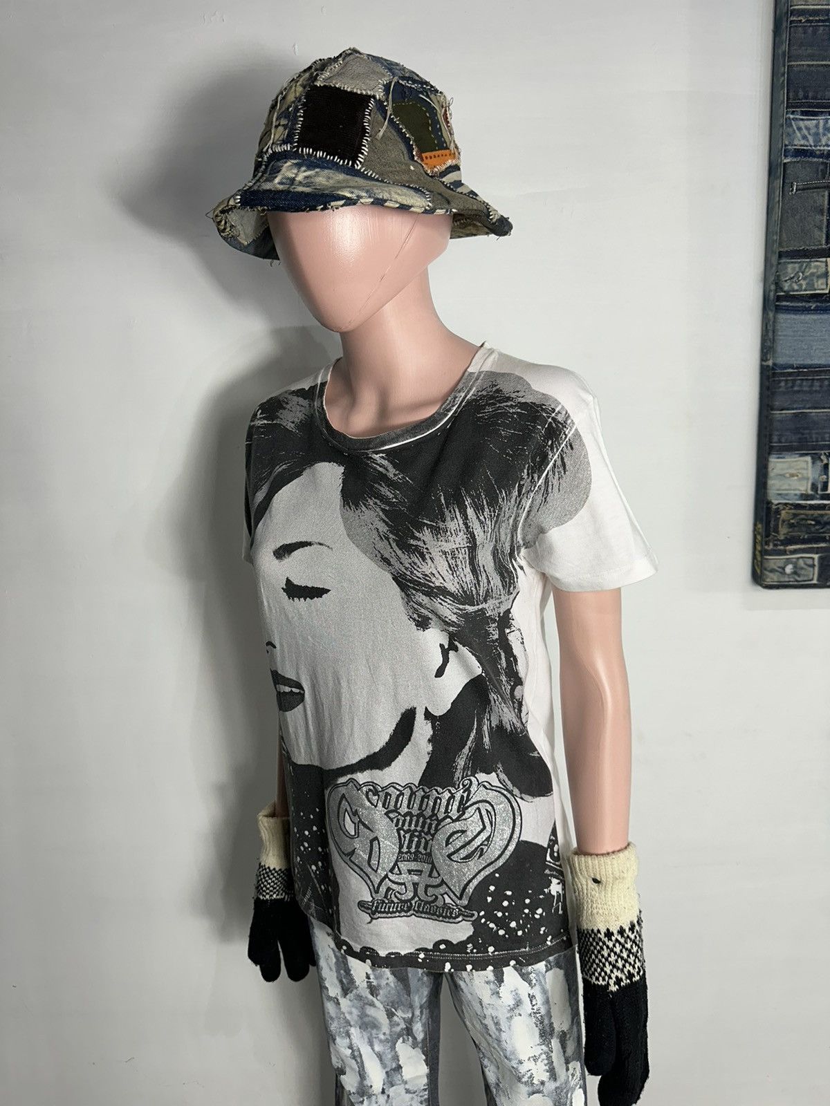Band Tees Ayumi Hamasaki Japanese Singer Face Art Tshirt Size M / US 6-8 / IT 42-44 - 3 Thumbnail