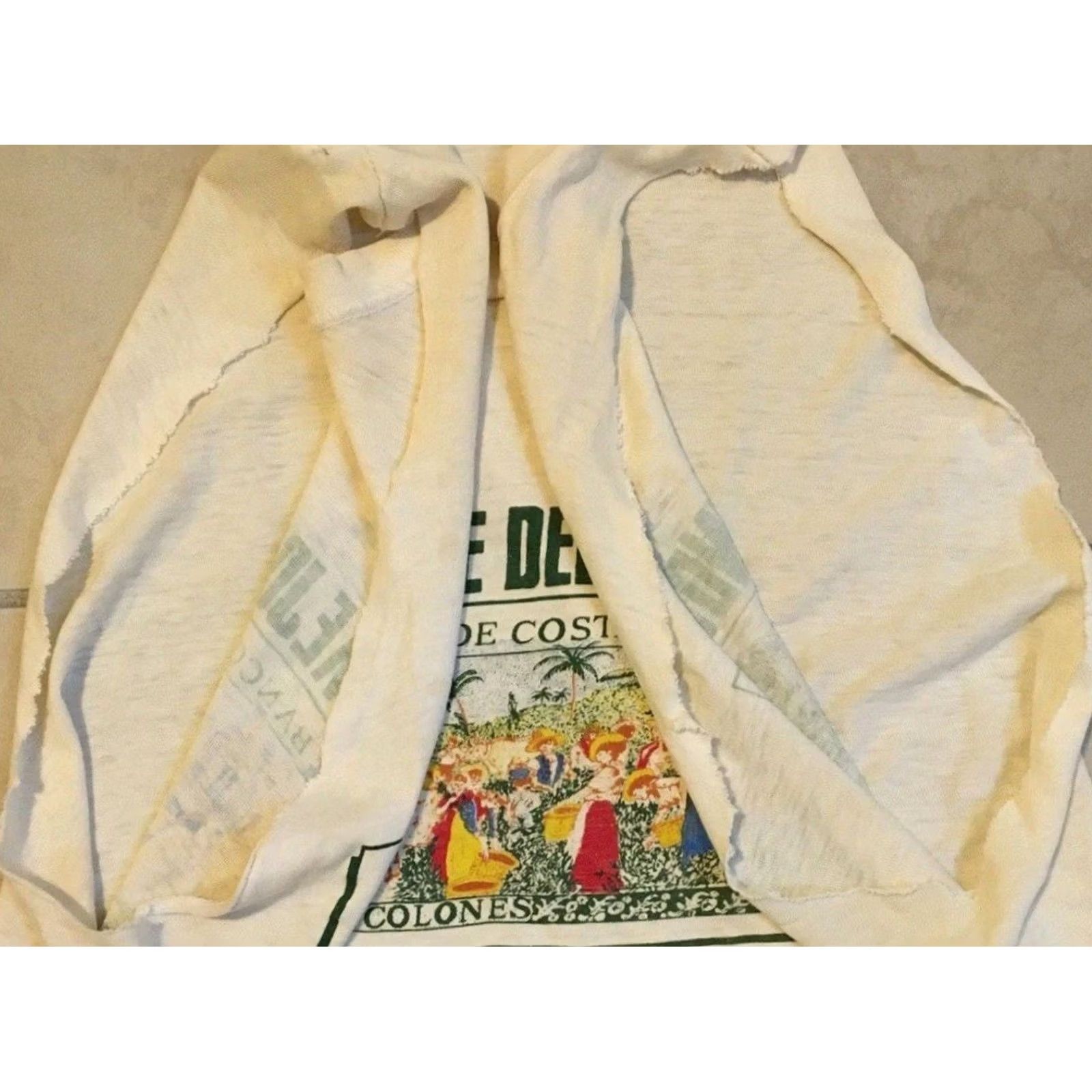 Vintage VINTAGE Costa Rica Dollar Bill Thrashed Faded Cut Off Shirt S Money Bank Art Grunge T-Shirt Men White 80s Rock Surf Punk Retro 80s Mens S Clay Size US S / EU 44-46 / 1 - 4 Thumbnail