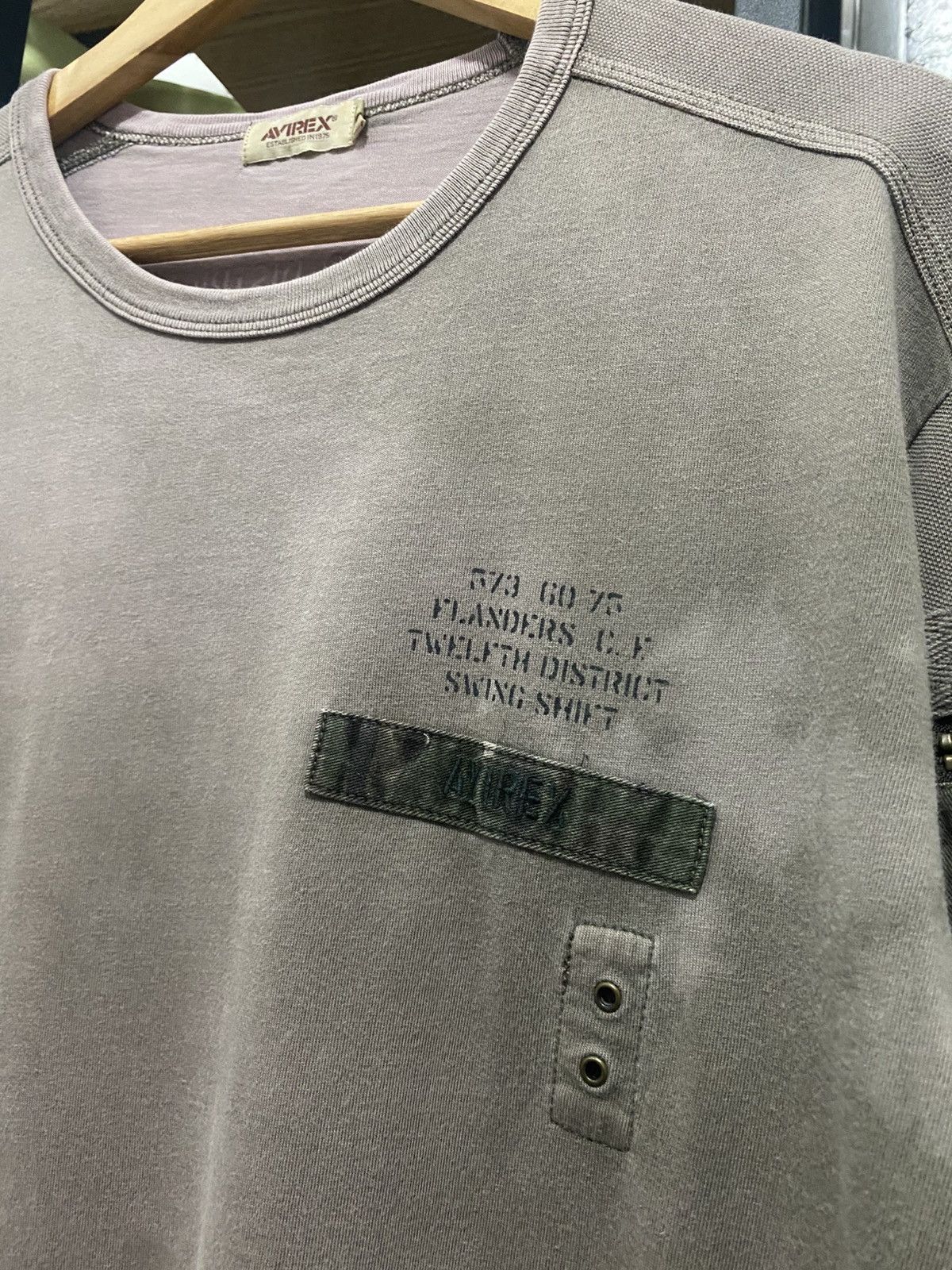 Avirex × Vintage Vintage Avirex Naval District Cigar Pocket Tee Size US XL / EU 56 / 4 - 3 Thumbnail