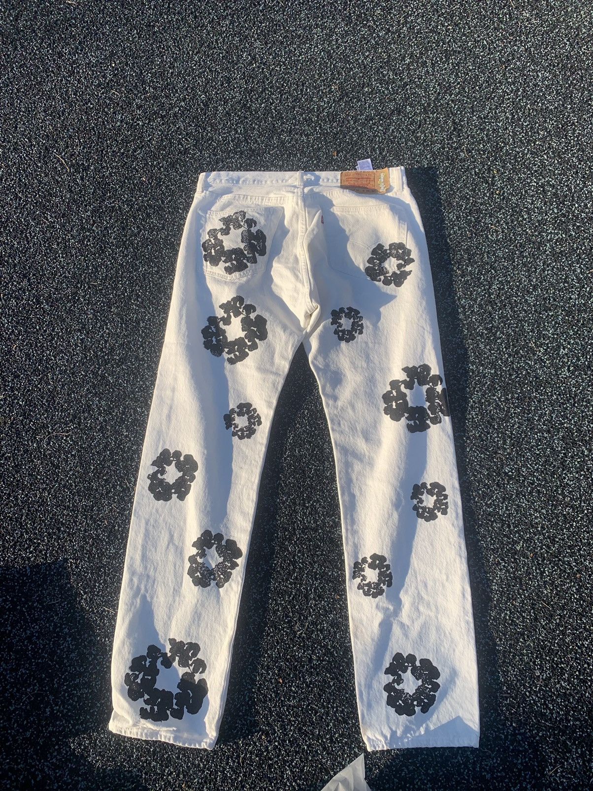 DENIM TEARS Denim Tears White Cotton Wreath Jeans Size US 36 / EU 52 - 6 Thumbnail