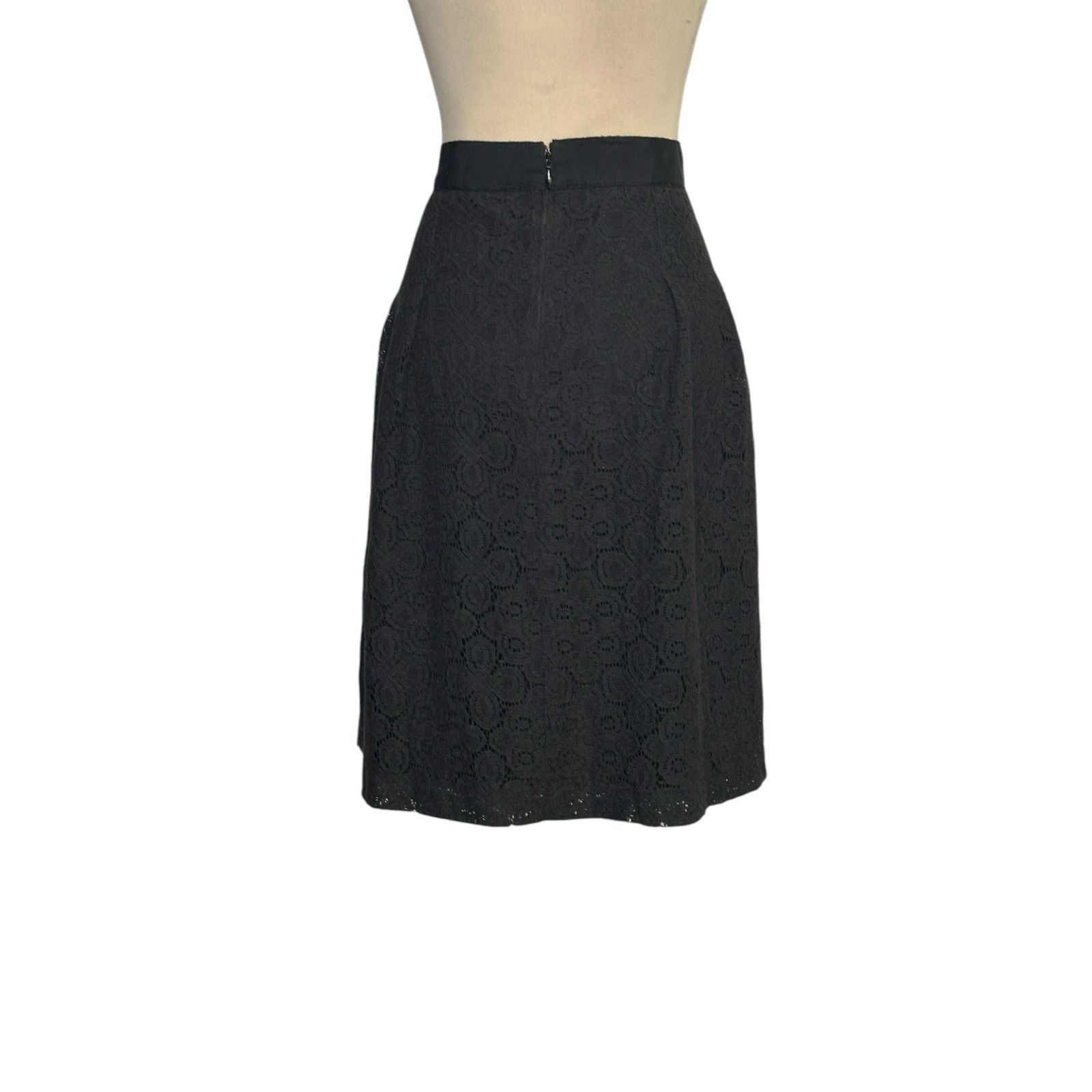 Loft Loft black lace a line skirt size 14P Size 36" / US 14 / IT 50 - 12 Thumbnail