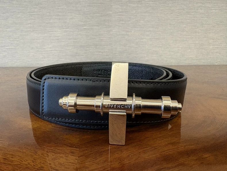 Givenchy Givenchy Belt, limited edition, with metal head design Size ONE SIZE - 1 Thumbnail