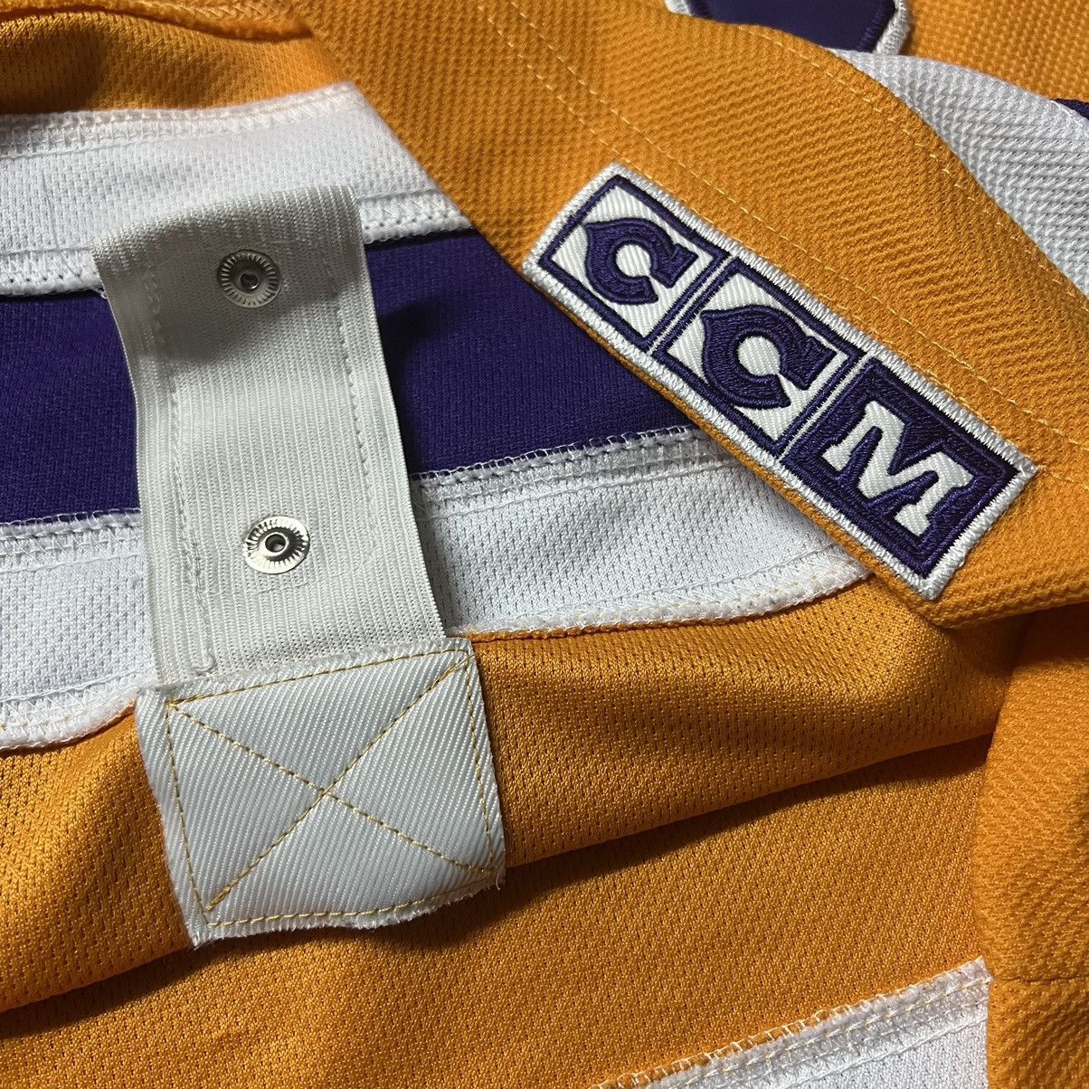 Ccm × Vintage Vintage 90’s Los Angeles Kings J. Quick #32 Hockey Jersey Size US XL / EU 56 / 4 - 11 Thumbnail