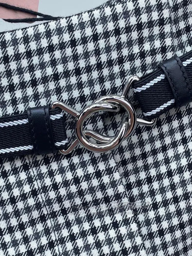 Miu Miu Miu Miu 40 Black and white houndstooth college skirt Size 39" - 4 Thumbnail