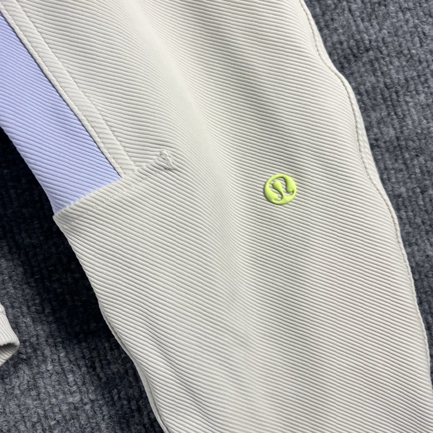 Lululemon Lululemon Ribbed Luxtreme Wide-Sleeve Pullover White Women XS Sweater Casual Size XS / US 0-2 / IT 36-38 - 2 Thumbnail