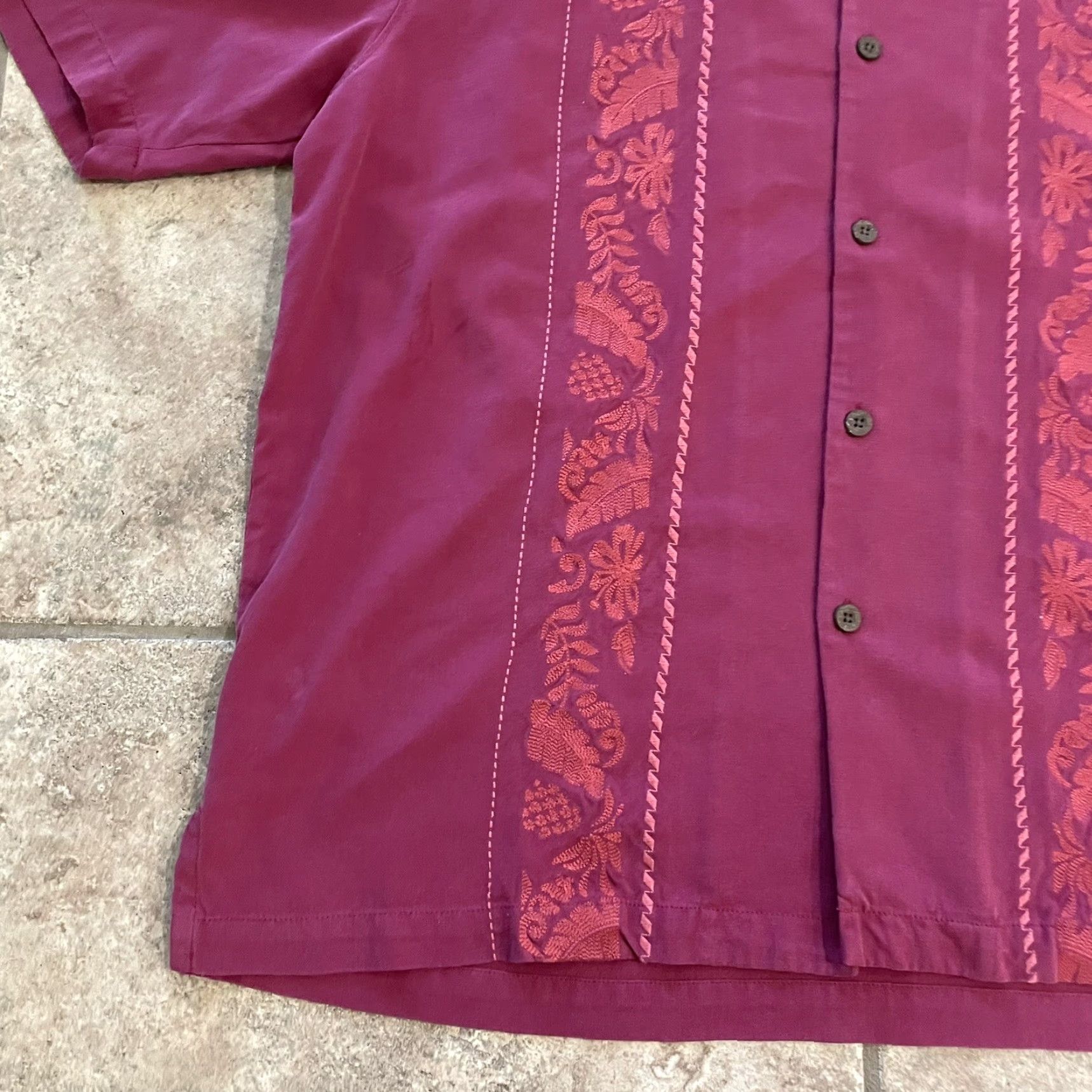 Tommy Bahama Tommy Bahama Shirt Button-Up Mens L Pink Silk Embroidered Short Sleeve 100% Silk Button-Down Size US L / EU 52-54 / 3 - 3 Thumbnail