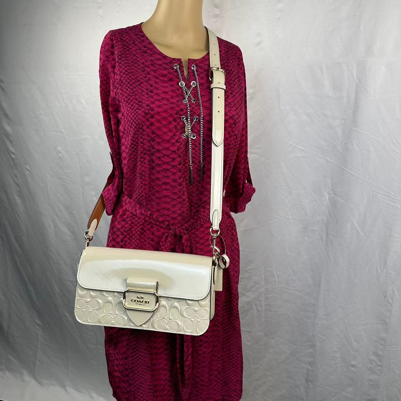 Coach Ct856 Morgan Shoulder Bag In Signature Leather in White, Women's