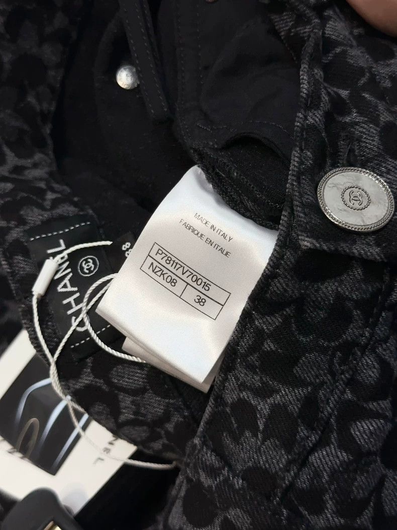 Chanel Chanel 24B autumn and winter black camellia full-print str Size 25" / US 0 / IT 36 - 4 Thumbnail