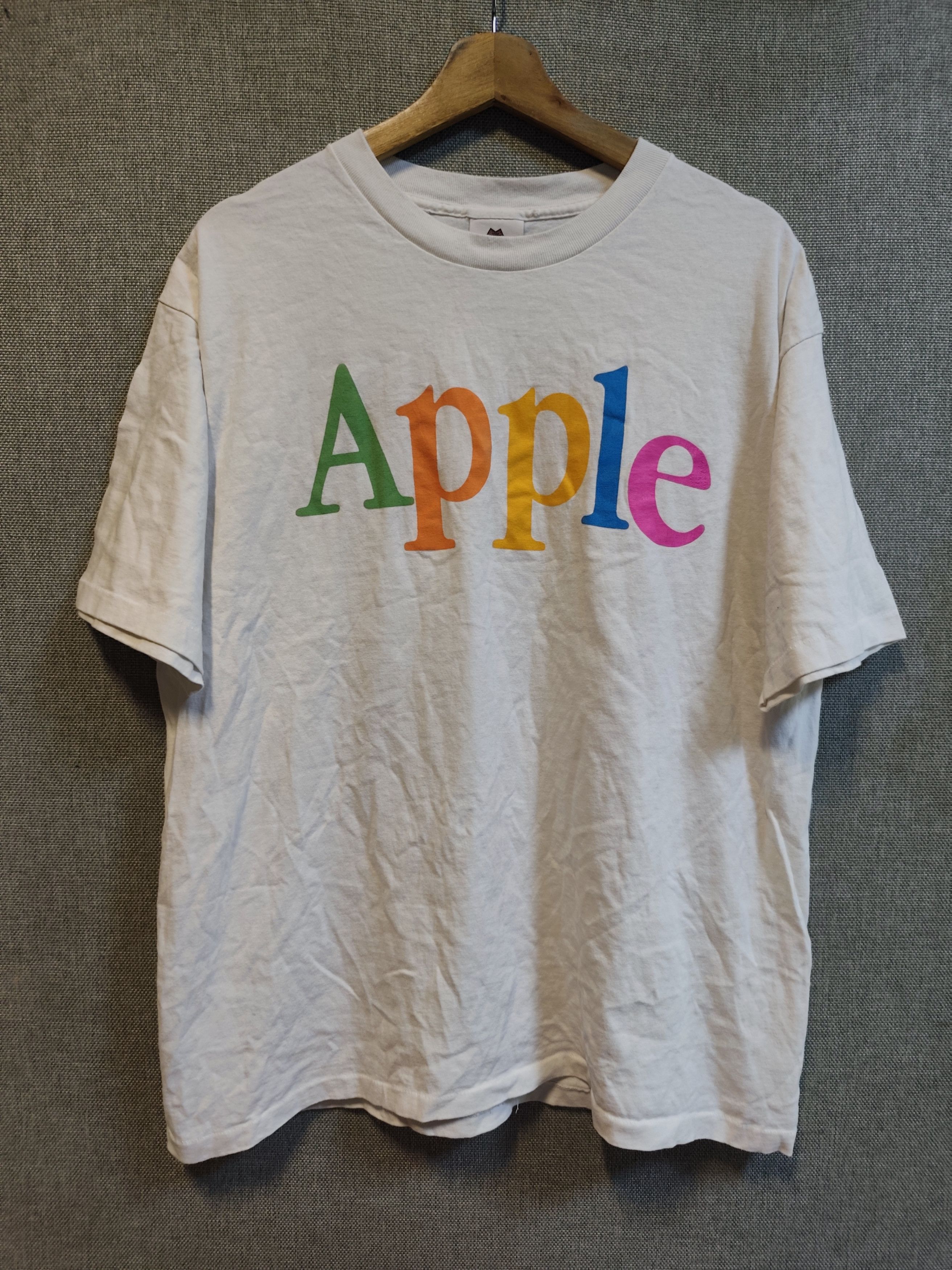 Apple 90s Apple Rainbow Logo Spell Out Travis Scott Tee Size US L / EU 52-54 / 3 - 1 Thumbnail