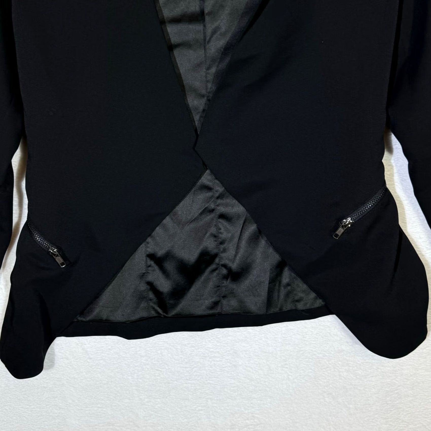 Vintage VINTAGE Elodie? No, not vintage. Elodie Jacket XS Black Draped Zip Pockets 100% Polyester Short Sleeve Women’s Regular Fit Womens Jacket Black Size XS / US 0-2 / IT 36-38 - 3 Thumbnail