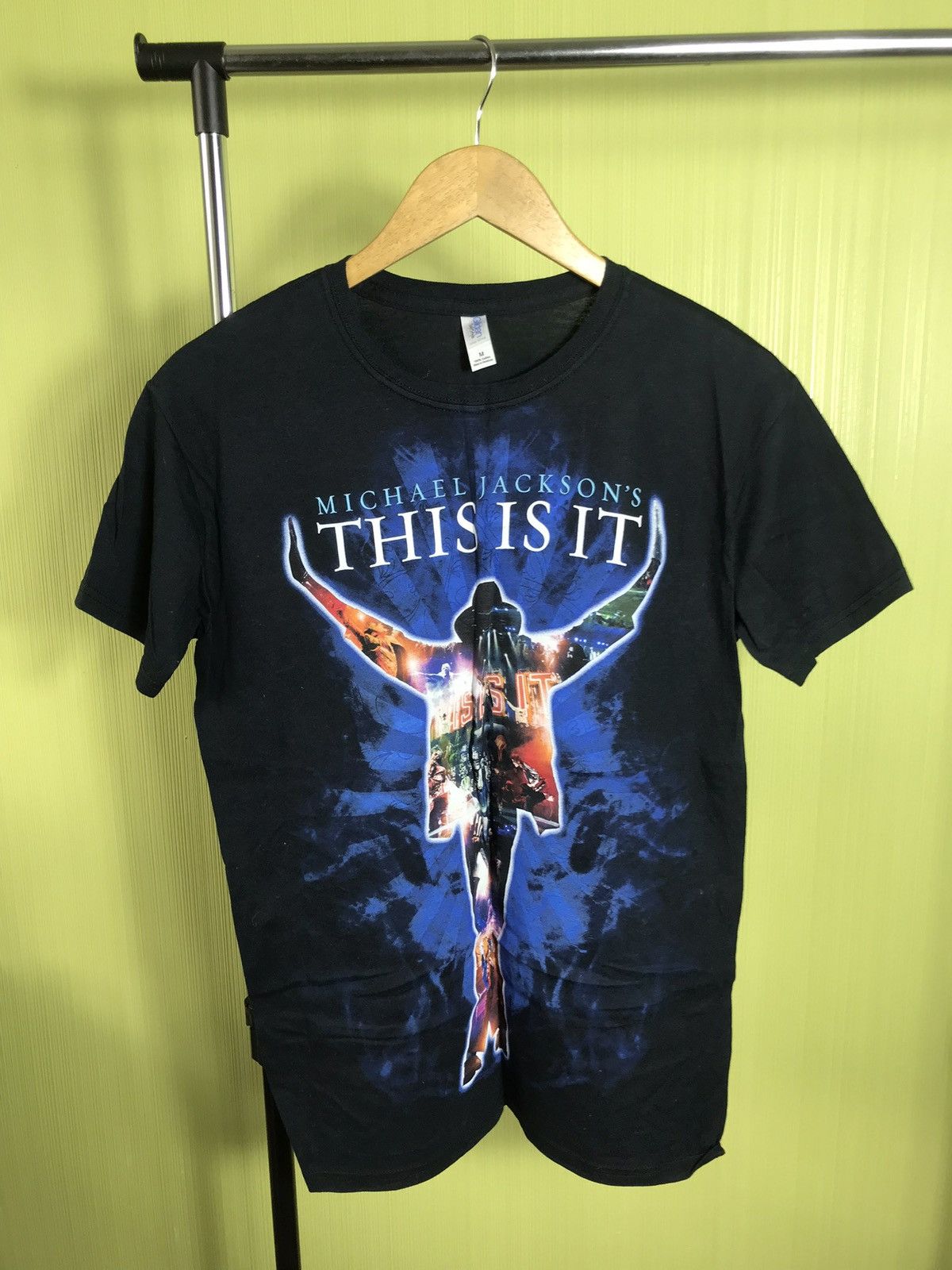 Band Tees × Gildan × Michael Jackson Michael Jackson This is it black cotton pop music y2k Size US M / EU 48-50 / 2 - 1 Thumbnail