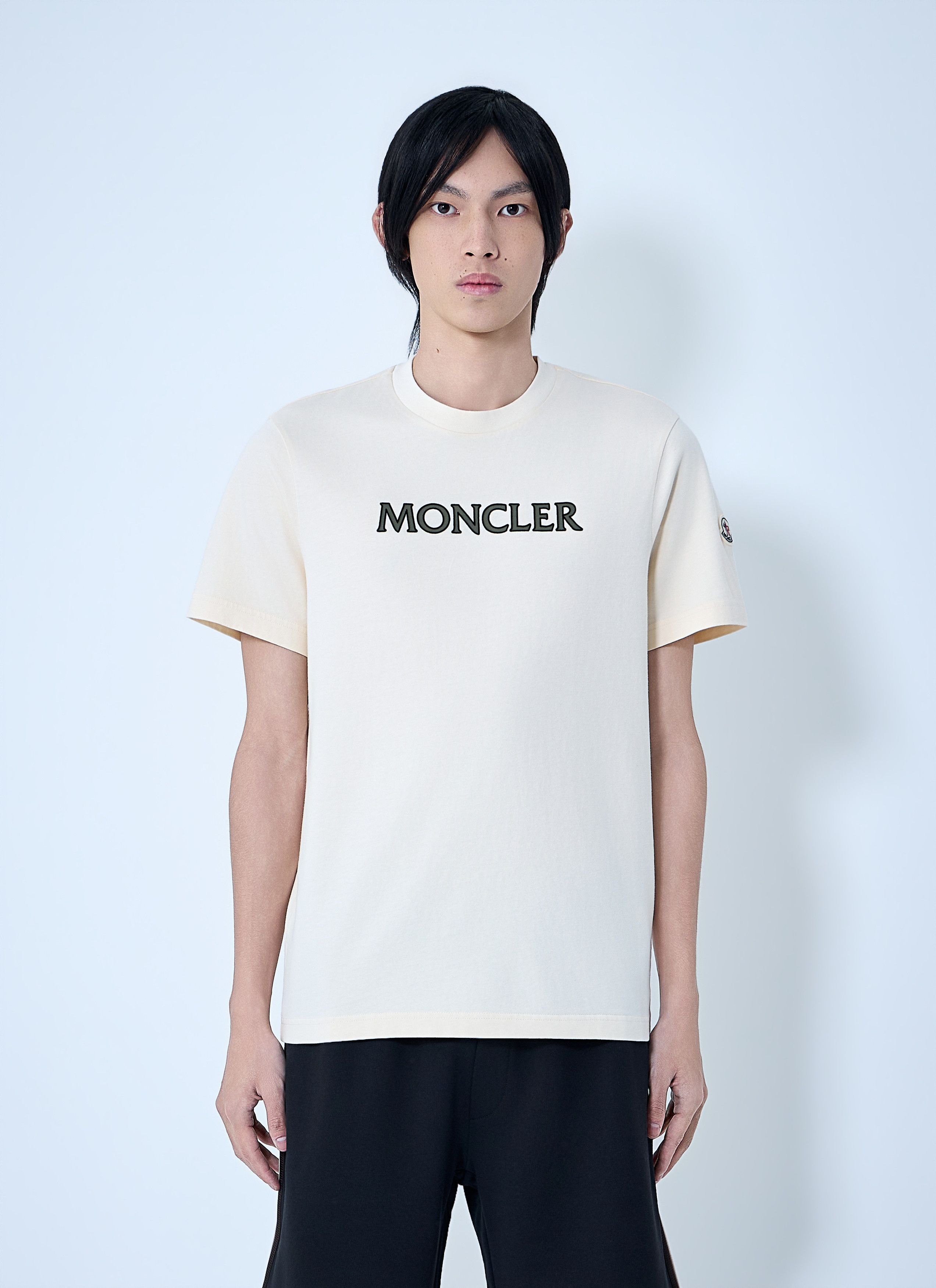 Moncler Logo Motif T-Shirt Size US S / EU 44-46 / 1 - 1 Thumbnail