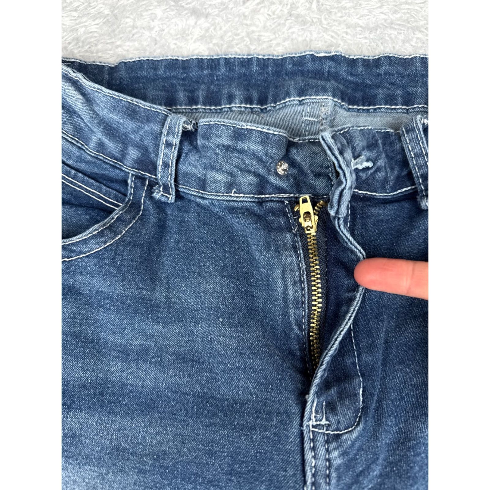Shein SheIn Jeans Women’s 8 Blue Denim Flare Distressed Mid Rise 29x30 Cotton Blend 5-Pocket Design Vintage No Size 30" / US 8 / IT 44 - 6 Thumbnail