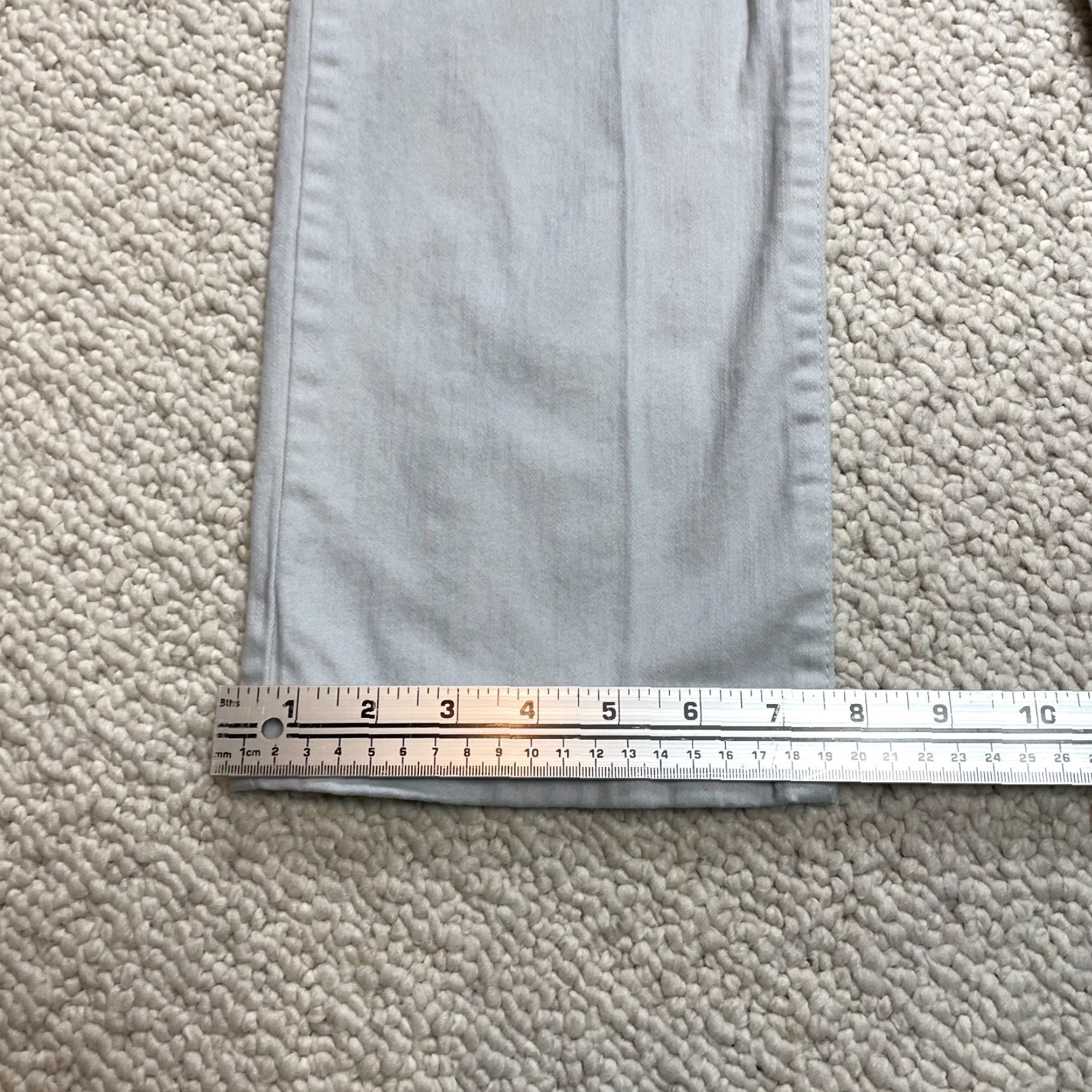 Vintage Bandolino Jeans Womens 12S Short Gray Mandie Flat Front Straight Leg High Rise Size 34" / US 12 / IT 48 - 2 Thumbnail