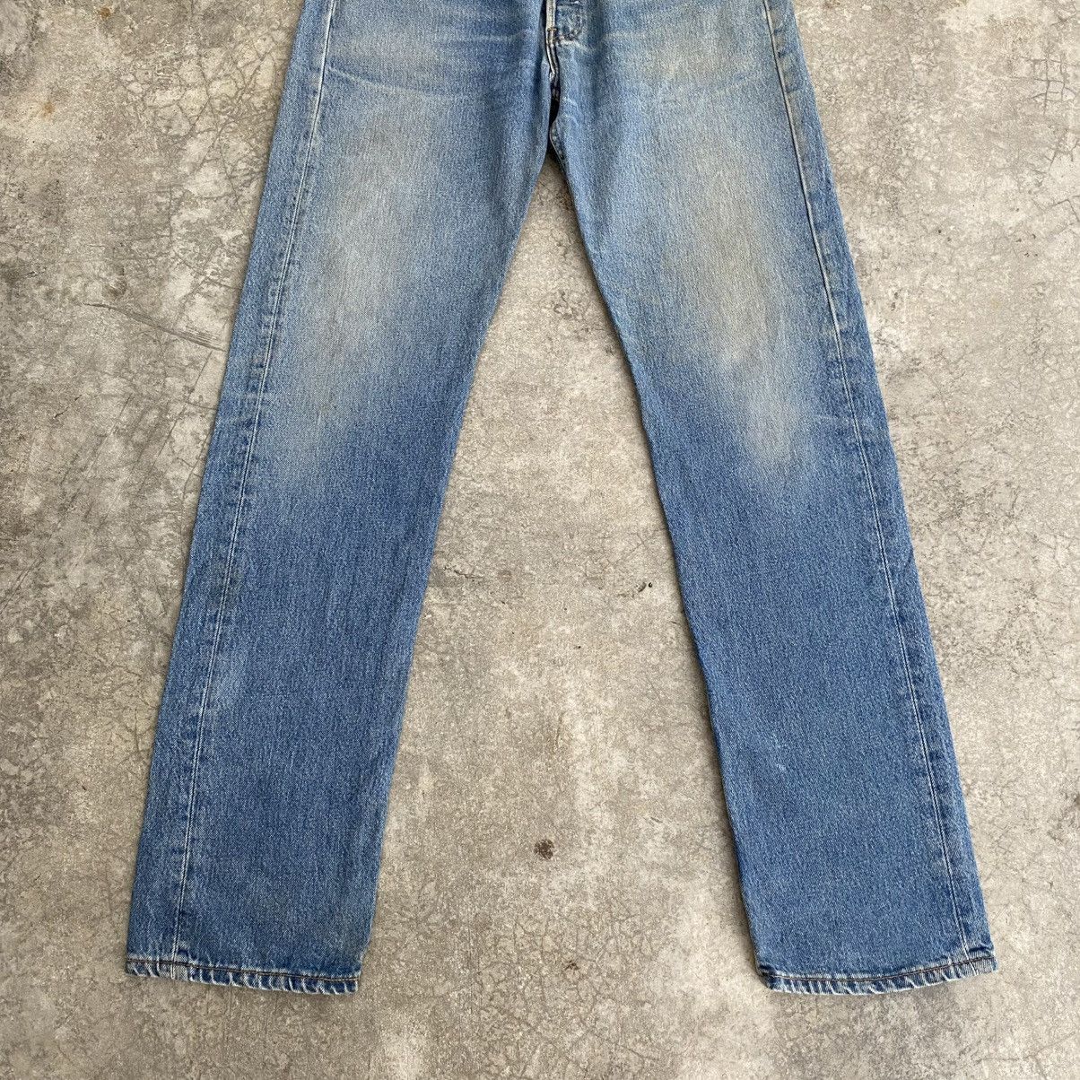 Levi's Size 32x34.5 Vintage 1998 Levis 501 Faded Blue Denim Jeans Size US 32 / EU 48 - 4 Thumbnail