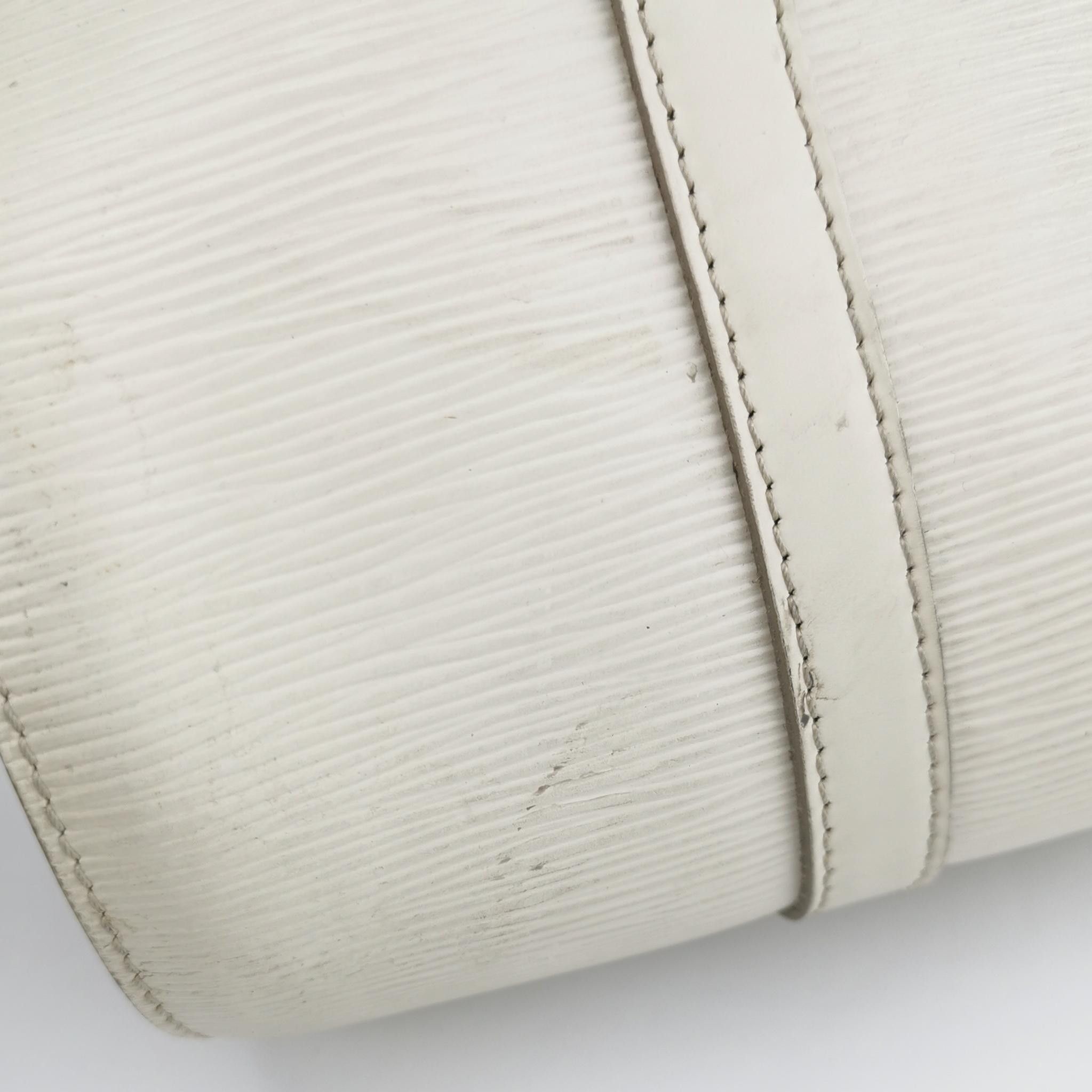 Louis Vuitton Louis Vuitton (LV) Papillon cowhide solid color ripple zipp Size ONE SIZE - 6 Thumbnail