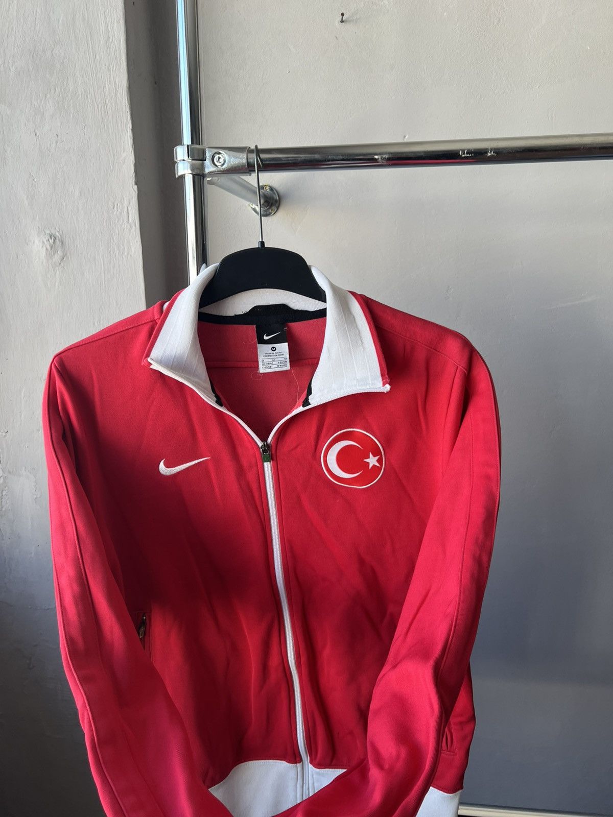 Nike TURKEY TEAM 2010/11 TRAINING NIKE SOCCER FOOTBALL ZIP JACKET Size US M / EU 48-50 / 2 - 12 Thumbnail