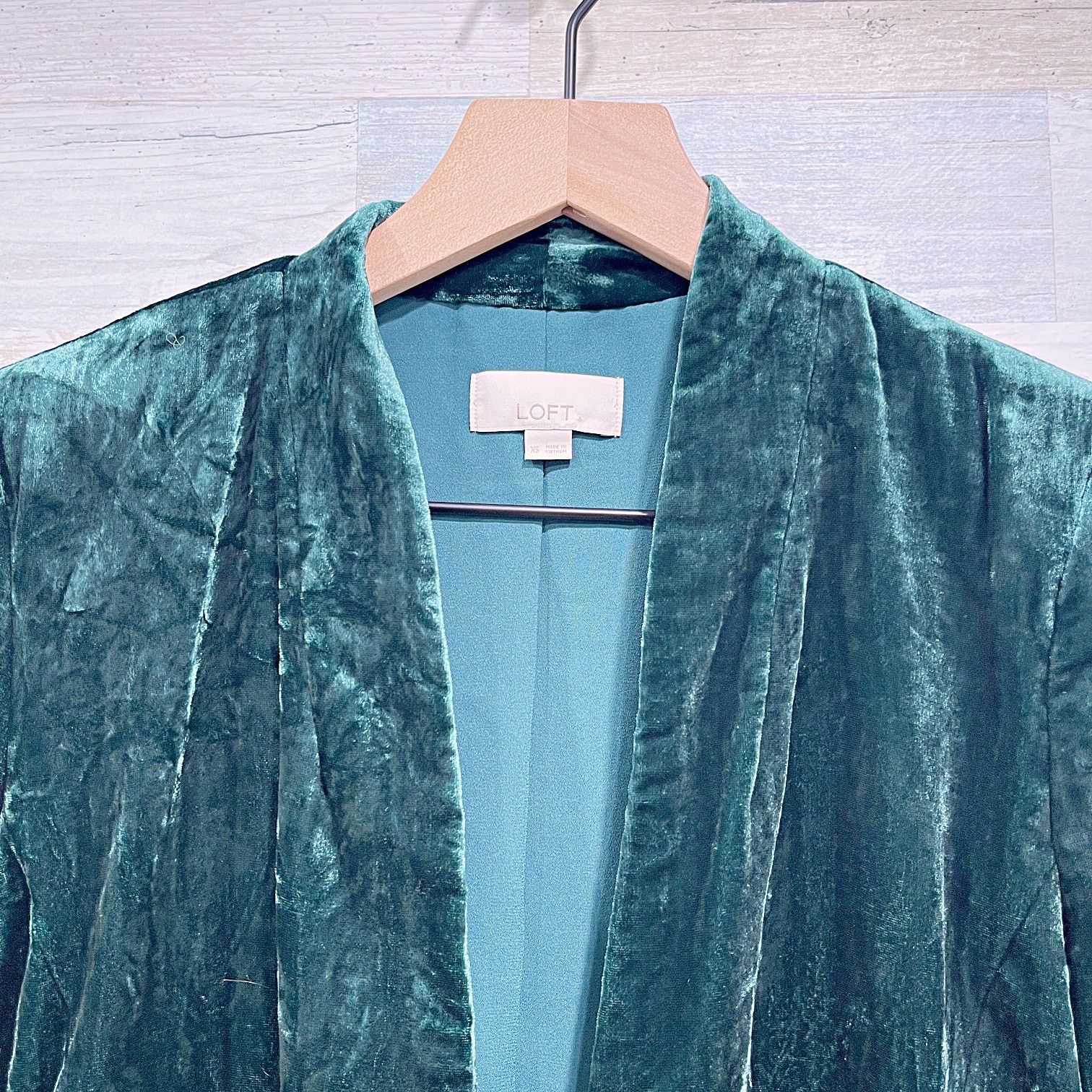 Loft LOFT Velvet Open Collarless Blazer Green Womens XS Size XS / US 0-2 / IT 36-38 - 2 Thumbnail