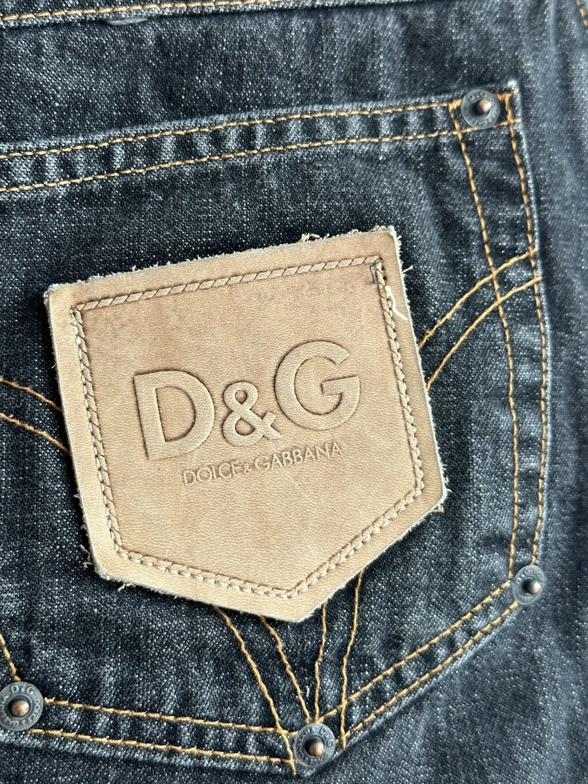 Dolce & Gabbana VTG Dolce & Gabbana Denim Pockets Mini Skirt Black Size 30 Size 30" / US 8 / IT 44 - 8 Thumbnail