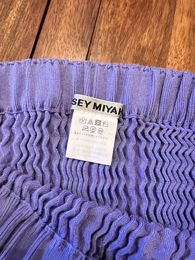 Issey Miyake Issey Miyake size:2 Purple shorts Size 31" - 1 Thumbnail