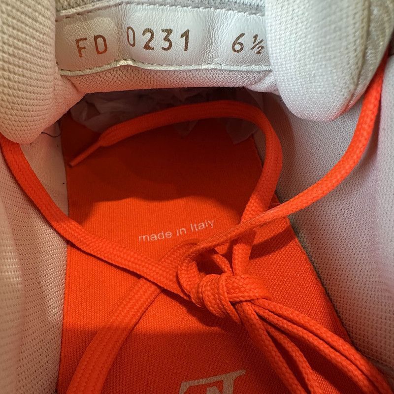 Louis Vuitton Louis Vuitton Trainer Low-Top Sneakers in Orange 0079 Size US 9.5 / IT 39.5 - 4 Thumbnail