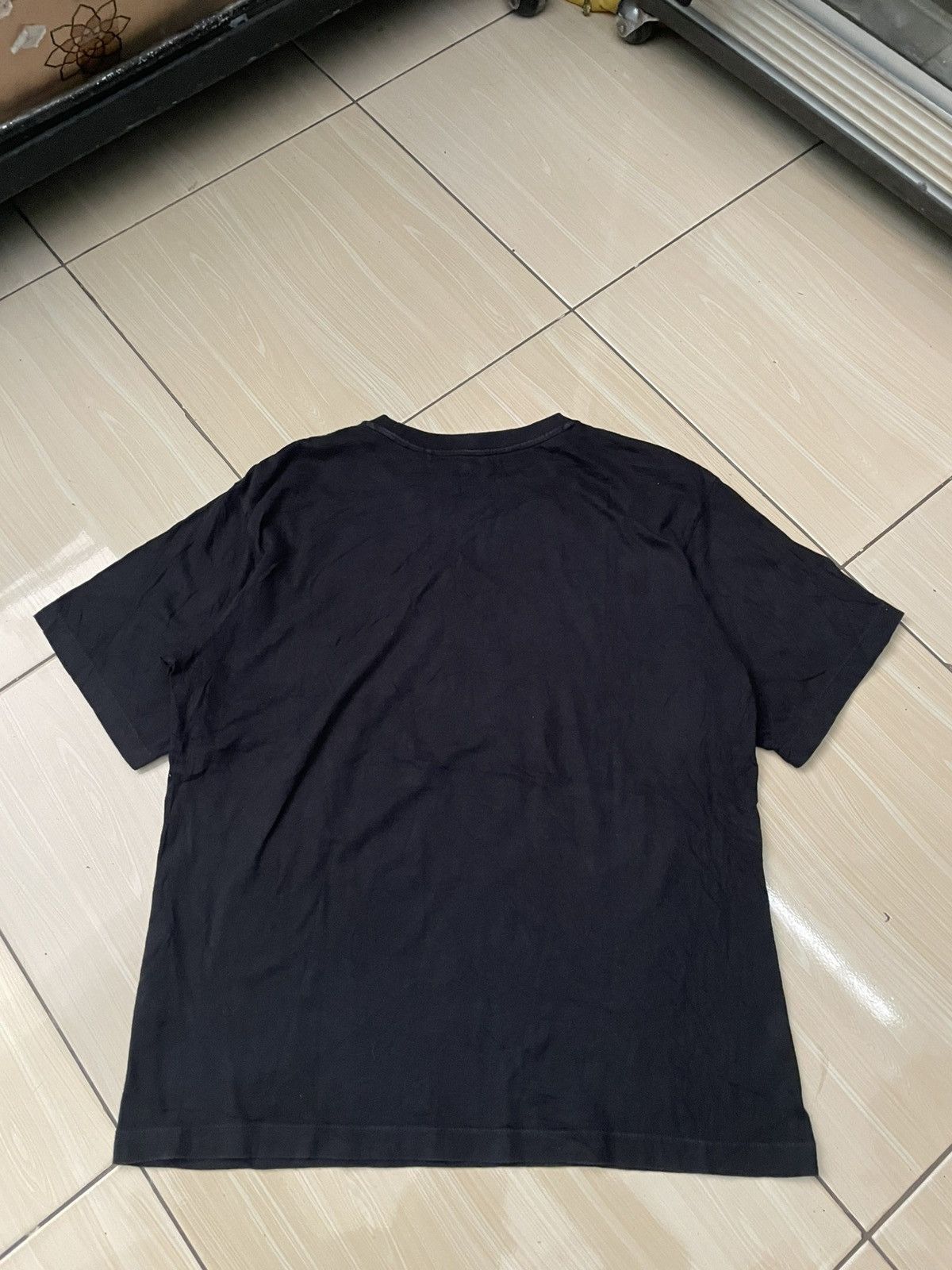 Uniqlo Uniqlo x muse du louvre Size US L / EU 52-54 / 3 - 7 Thumbnail