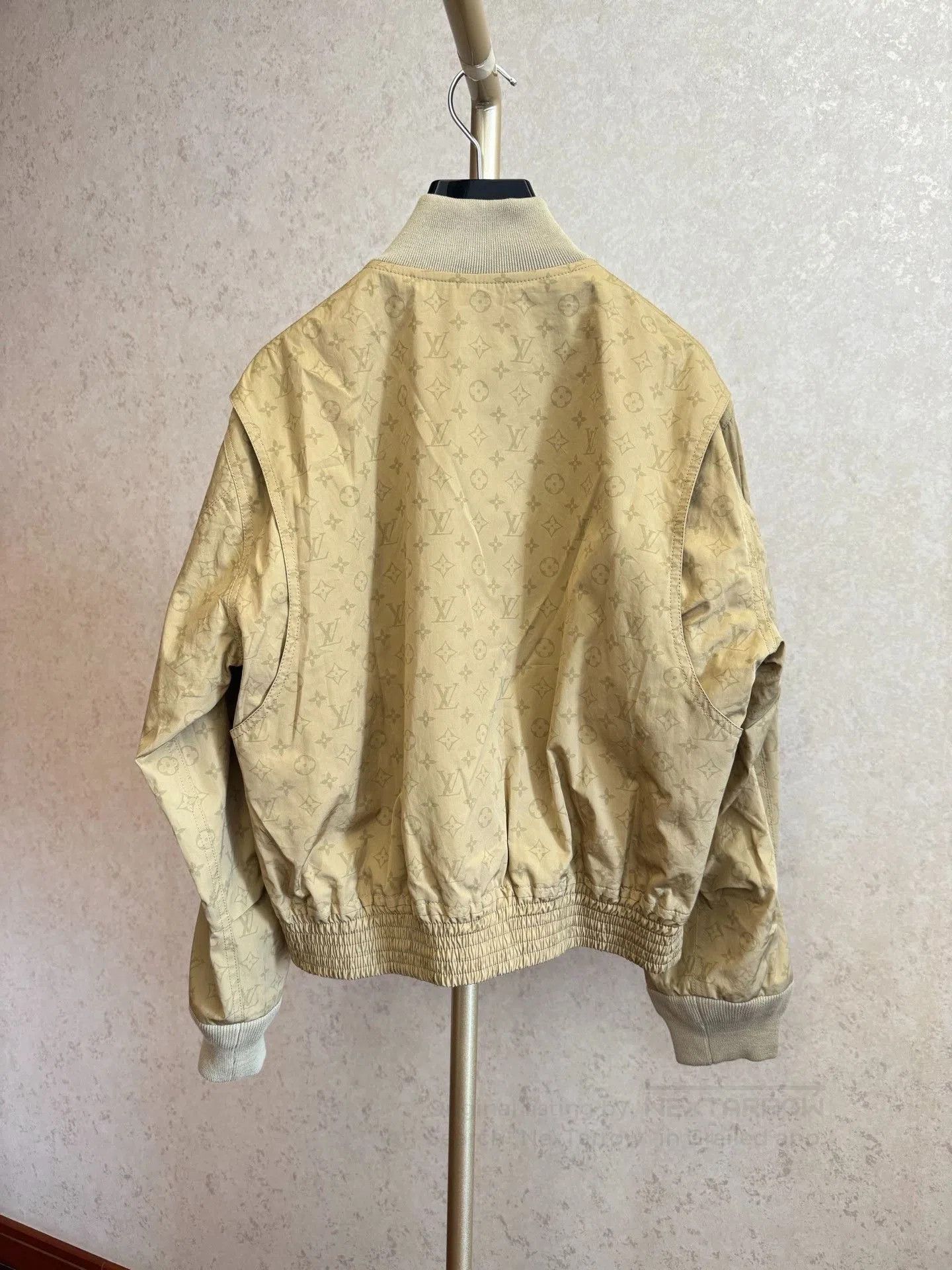 Louis Vuitton LV Full Logo Jacket. Size S / US 4 / IT 40 - 4 Thumbnail