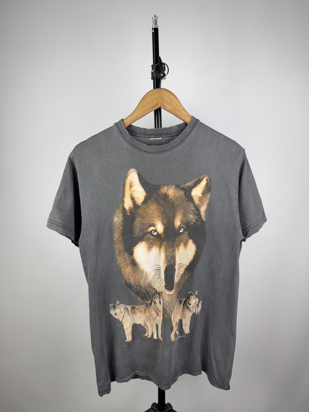 Native × Vintage Vintage 90s Wolf Graphic T-Shirt Nature Animal Print Size US S / EU 44-46 / 1 - 1 Thumbnail