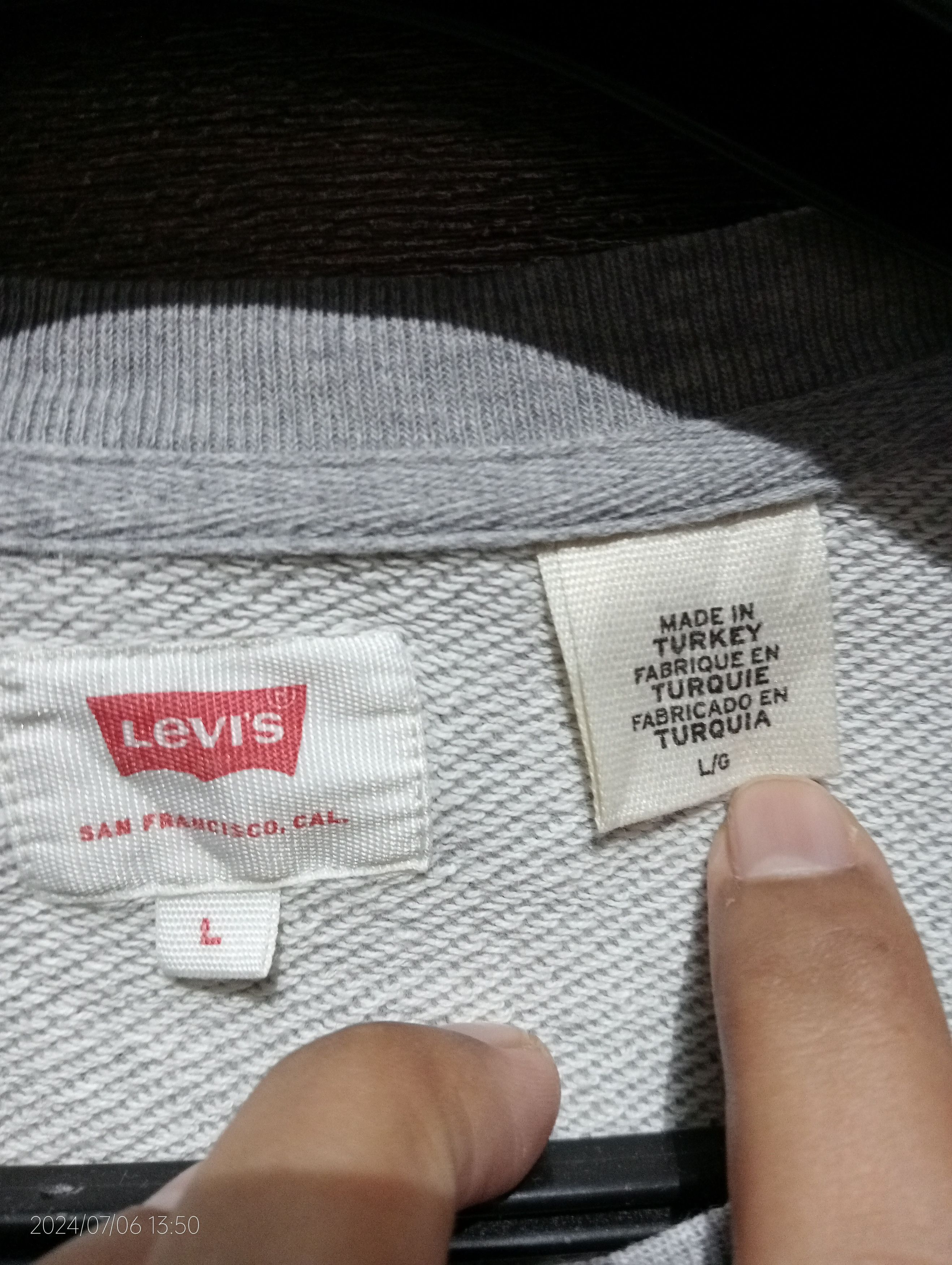 Levi's Vintage Levi's Big Logo Crewneck Sweatshirt Size US L / EU 52-54 / 3 - 3 Thumbnail