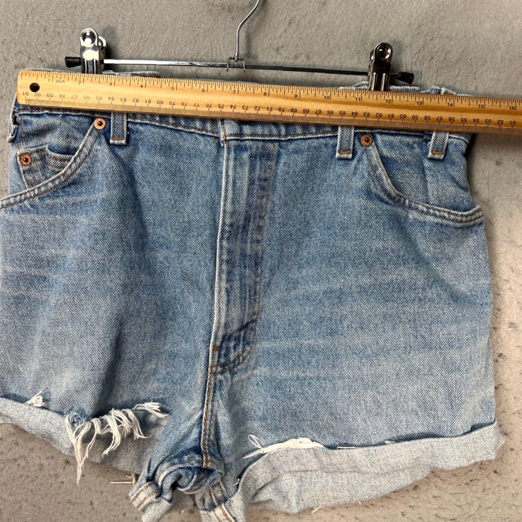 Levi's VINTAGE Levi's Womens 29 High-Rise Distressed Denim Shorts Raw Hem 550 Cut-Off Blue Denim Women's Shorts 29 Mens Girls Size 29" - 5 Thumbnail