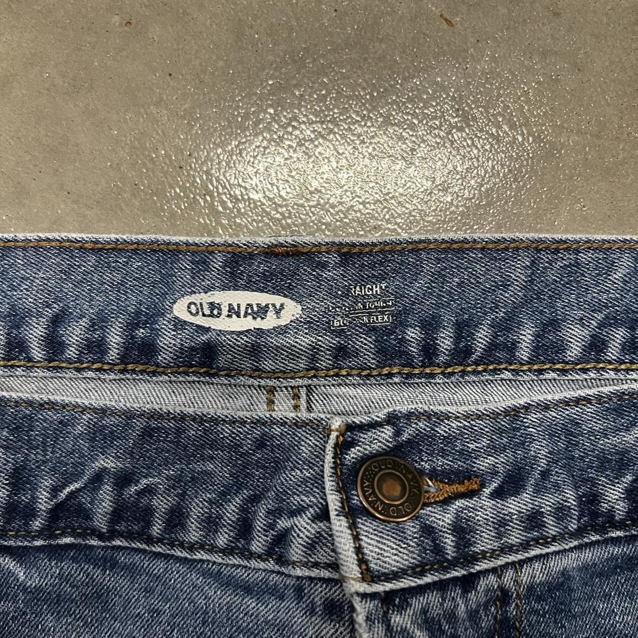 Old Navy Vintage Y2K/2000s Straight Leg Medium wash denim jeans ! Size US 40 / EU 56 - 7 Thumbnail