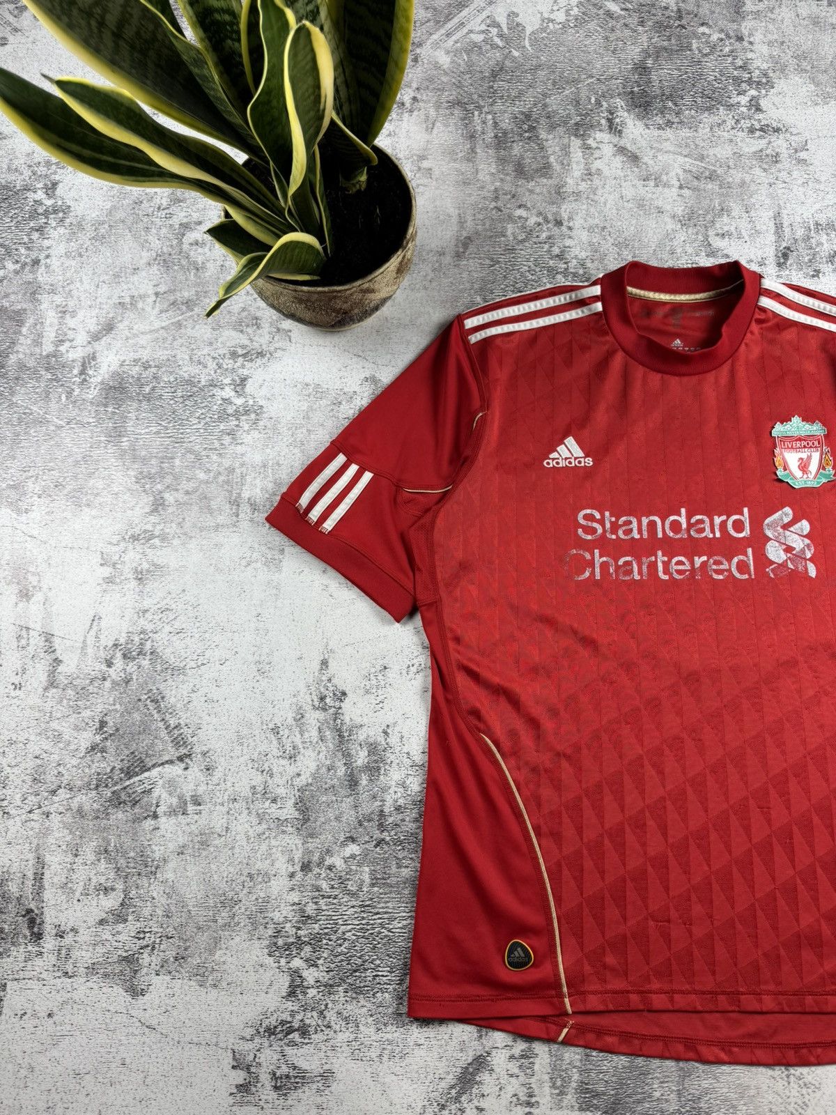 Adidas LIVERPOOL VINTAGE Red 2020/2012 Gerrard Adidas Soccer Football Shirt Jersey Kit Size US L / EU 52-54 / 3 - 4 Thumbnail