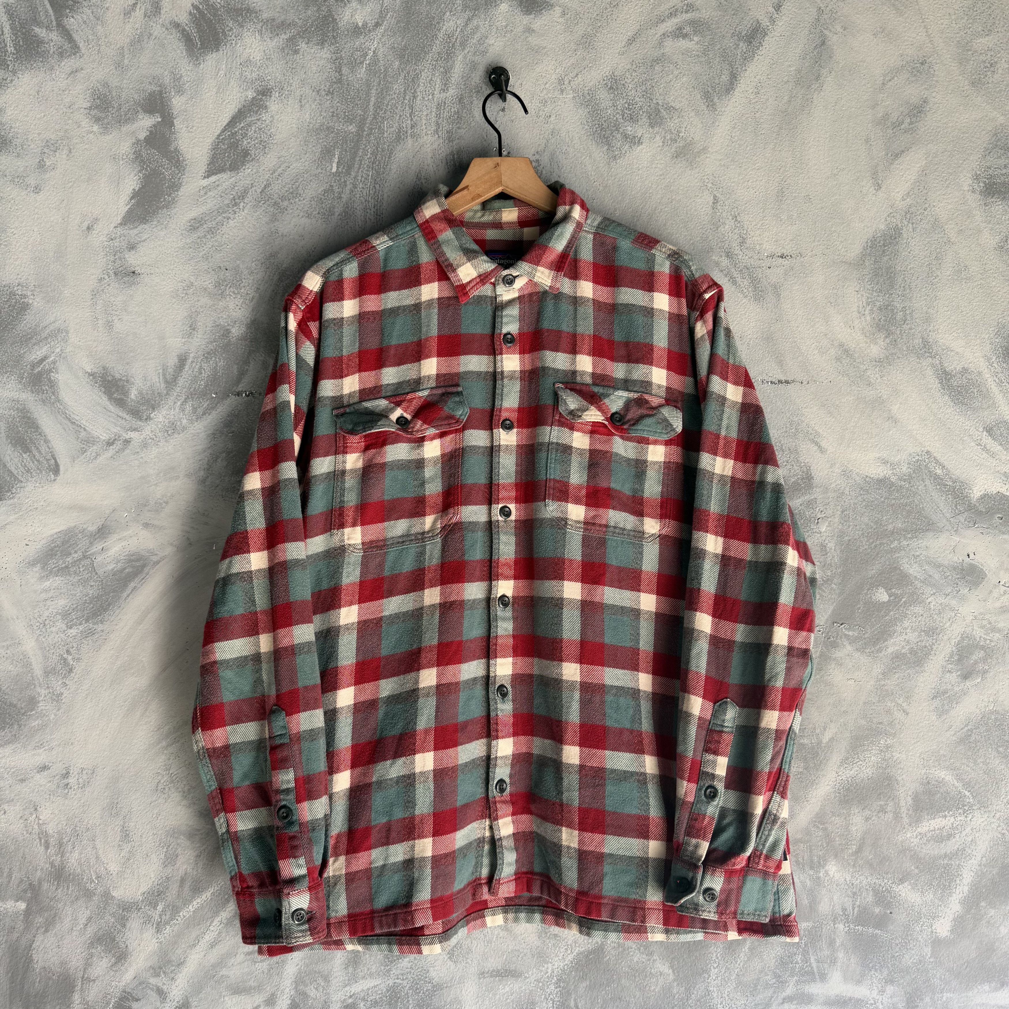Patagonia PATAGONIA Fjord Organic Cotton Flannel Plaid Shirt Mens Sz L Size US L / EU 52-54 / 3 - 1 Thumbnail