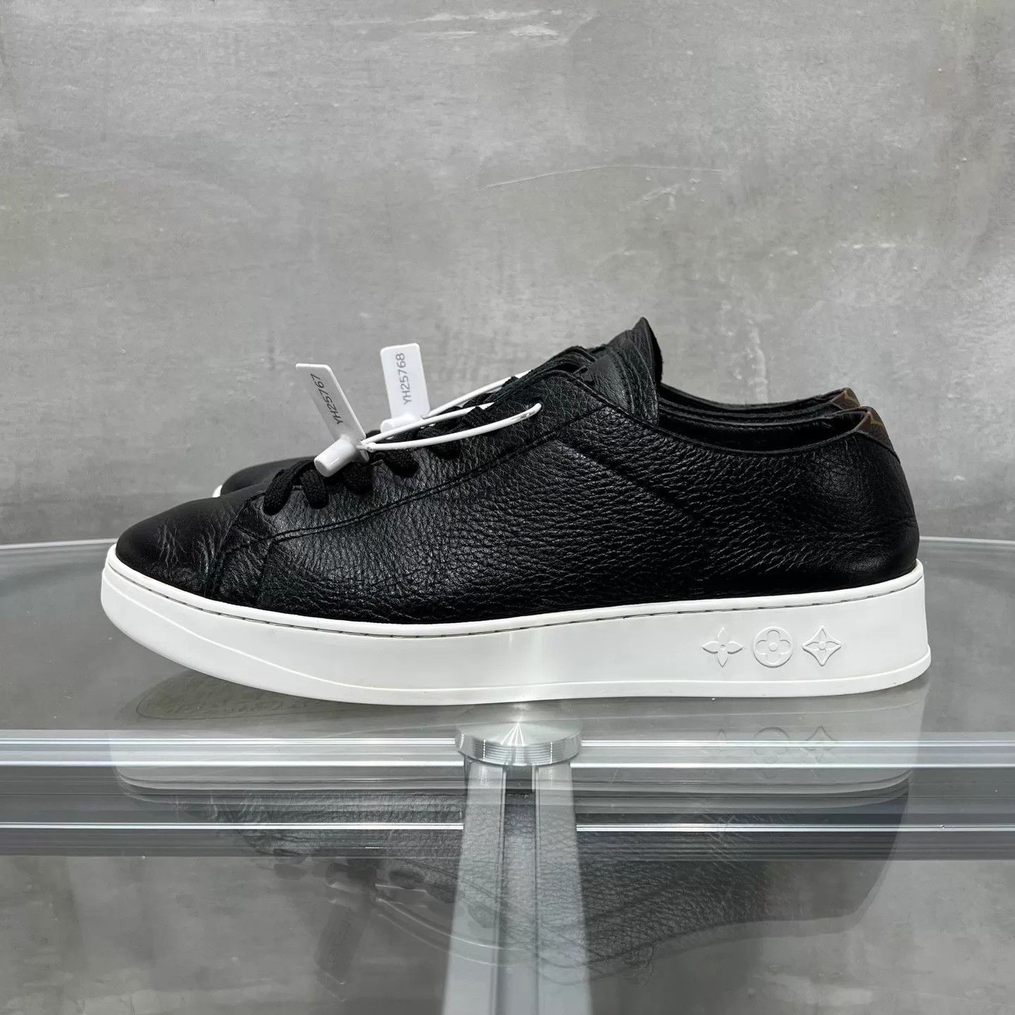 Louis Vuitton LV low-top casual sneakers UK6/40 Size US 7 / EU 40 - 3 Thumbnail
