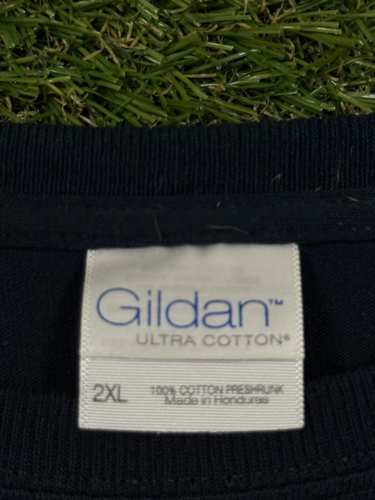 Gildan Vintage Gildan Army Wife Tribal Y2K Flame Pink Tee 2XL XXL Size US XXL / EU 58 / 5 - 3 Thumbnail