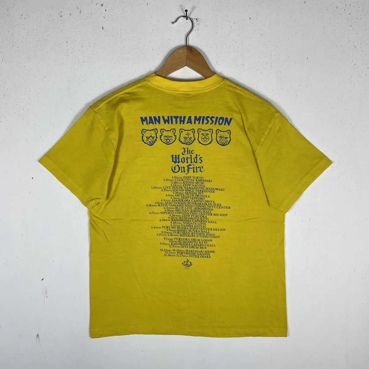 Band Tees MAN WITH A MISSION THE WORLD'S ON FIRE JAPAN BAND TEE Size US M / EU 48-50 / 2 - 5 Thumbnail