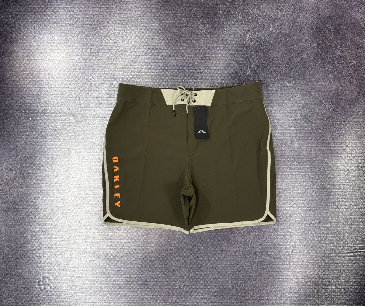 Oakley Oakley Solid Boardshort 18" NWT Men’s Swim Shorts Dark Brush Size US 38 / EU 54 - 1 Thumbnail