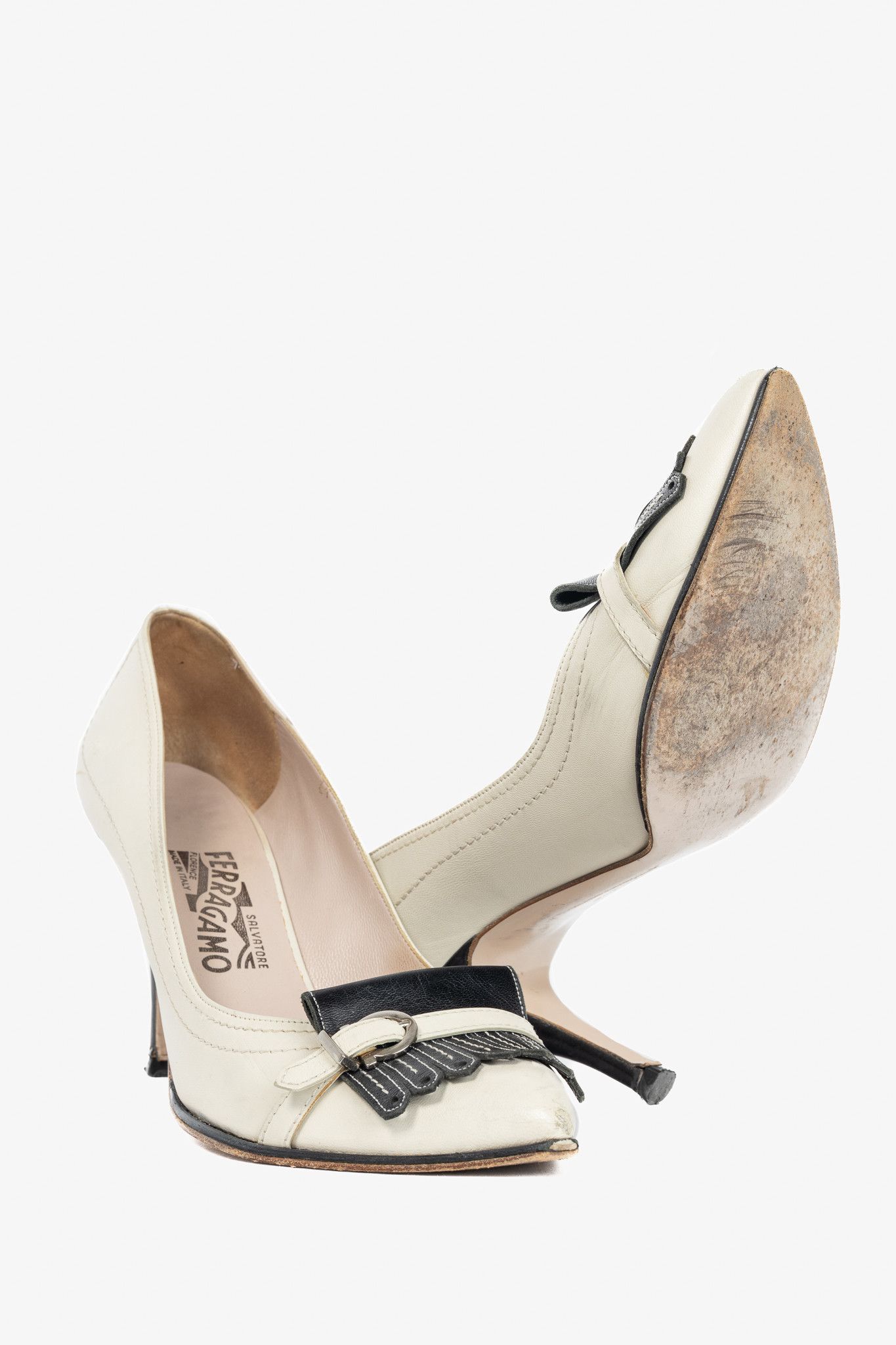 Salvatore Ferragamo Salvatore Ferragamo Gannett 85 Kid Leather Fringe Pumps Size US 9.5 / IT 39.5 - 4 Thumbnail