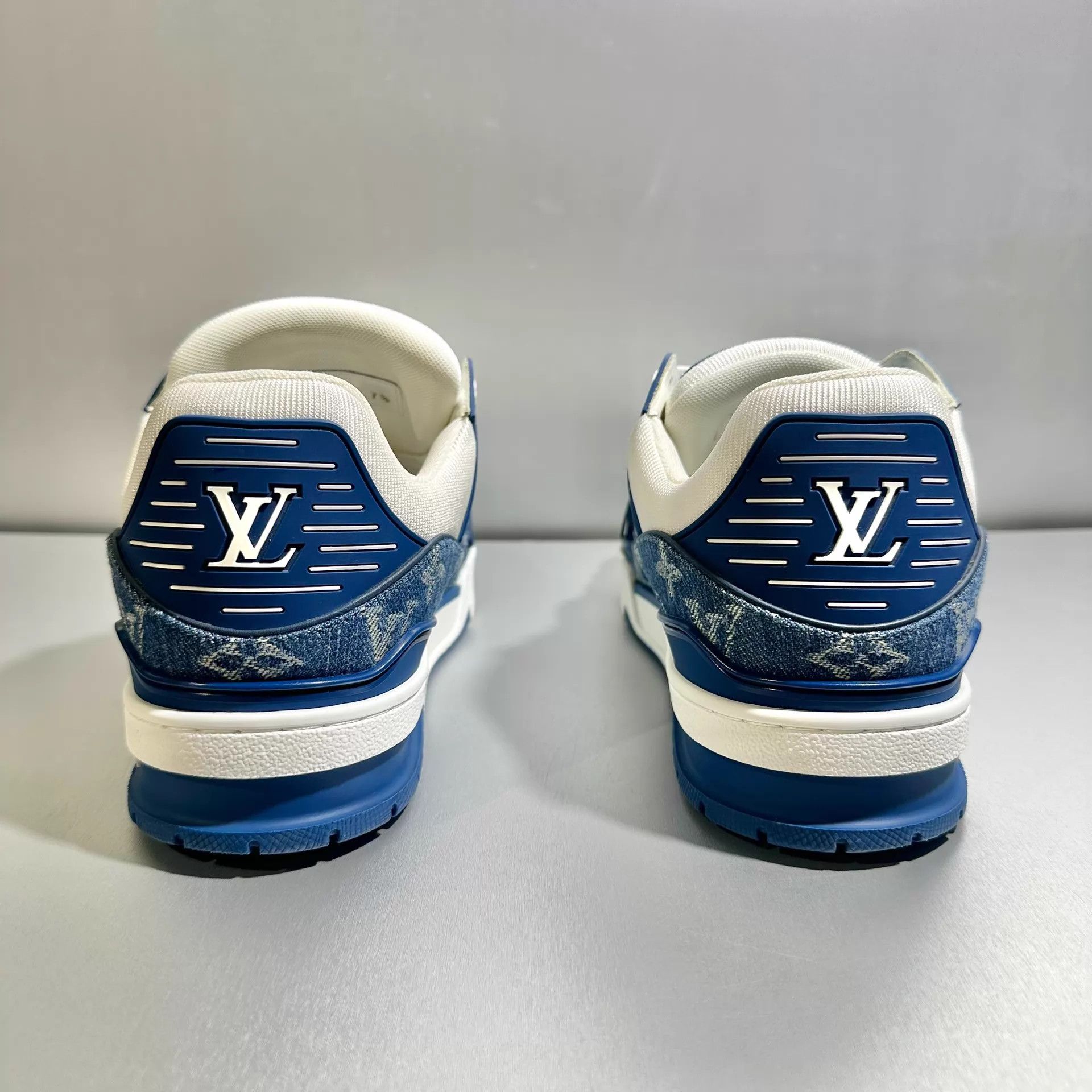 Louis Vuitton Louis Vuitton Trainer White Blue Denim 7.5/41.5 Mint Size US 8.5 / EU 41-42 - 5 Thumbnail