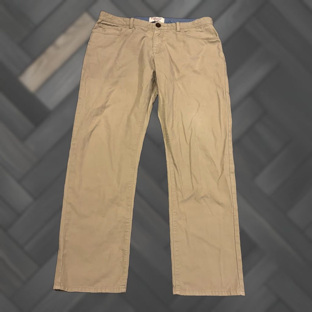 Vintage Penguin Chino Pants Mens 36x32 Khaki Beige Flat Front Twill Slacks Slim Straight Pockets Logo Casual Business Travel 36x32 Regular Beig e Size US 36 / EU 52 - 1 Thumbnail