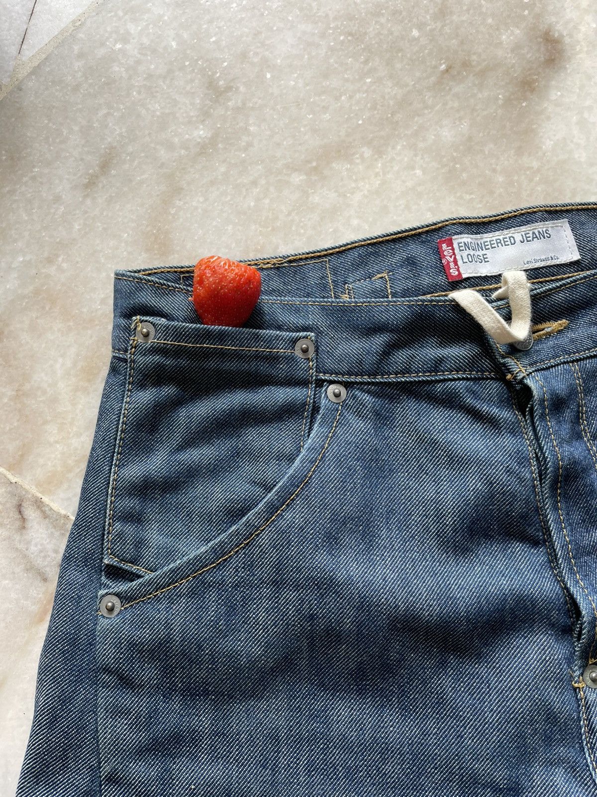 Levi's Vintage Levis Engineered Buckle Back Jeans Size US 30 / EU 46 - 13 Thumbnail