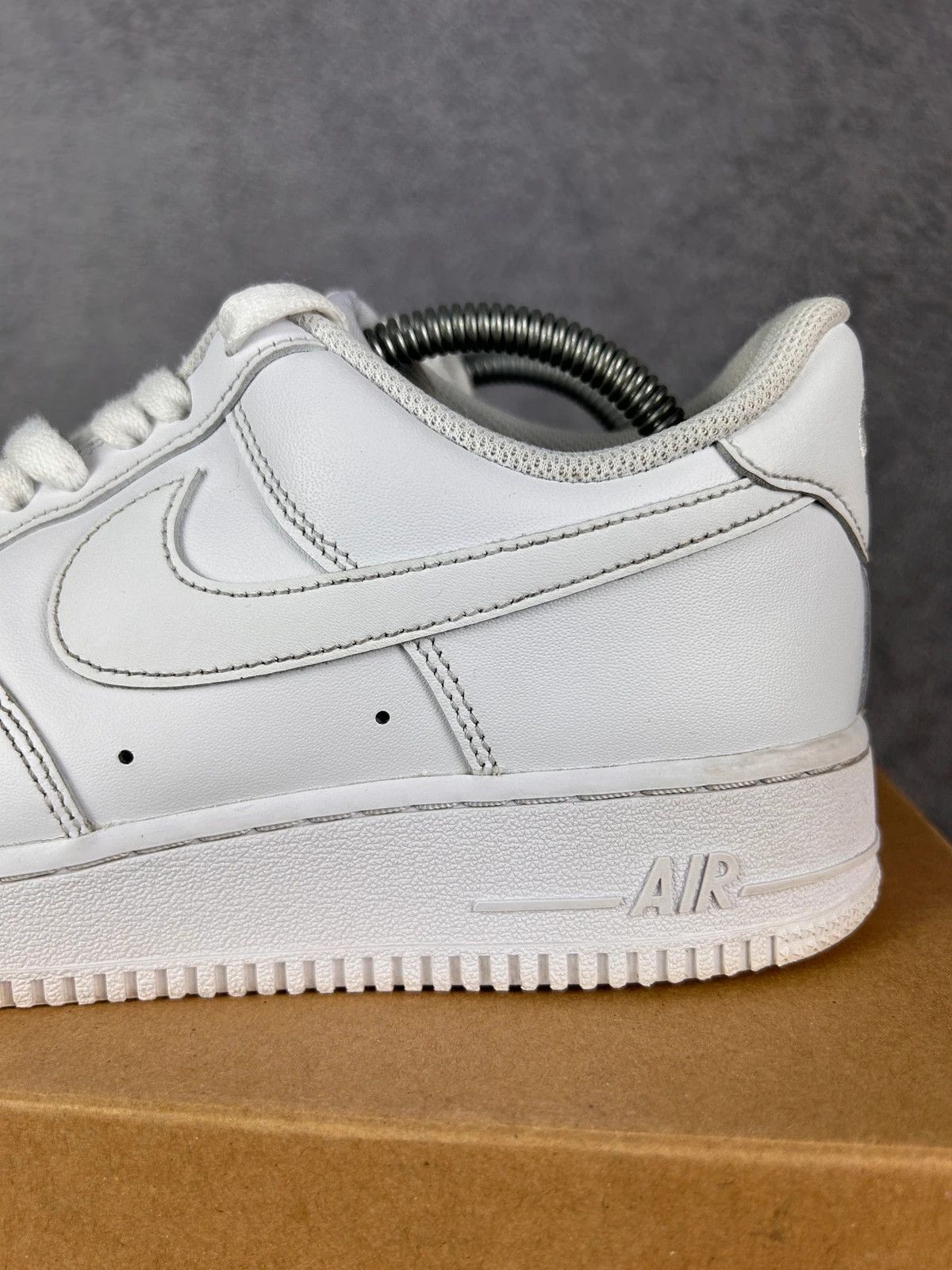 Nike Nike Air Force 1 low AF-1 tripple white sneakers swoosh Size US 8 / EU 41 - 3 Thumbnail